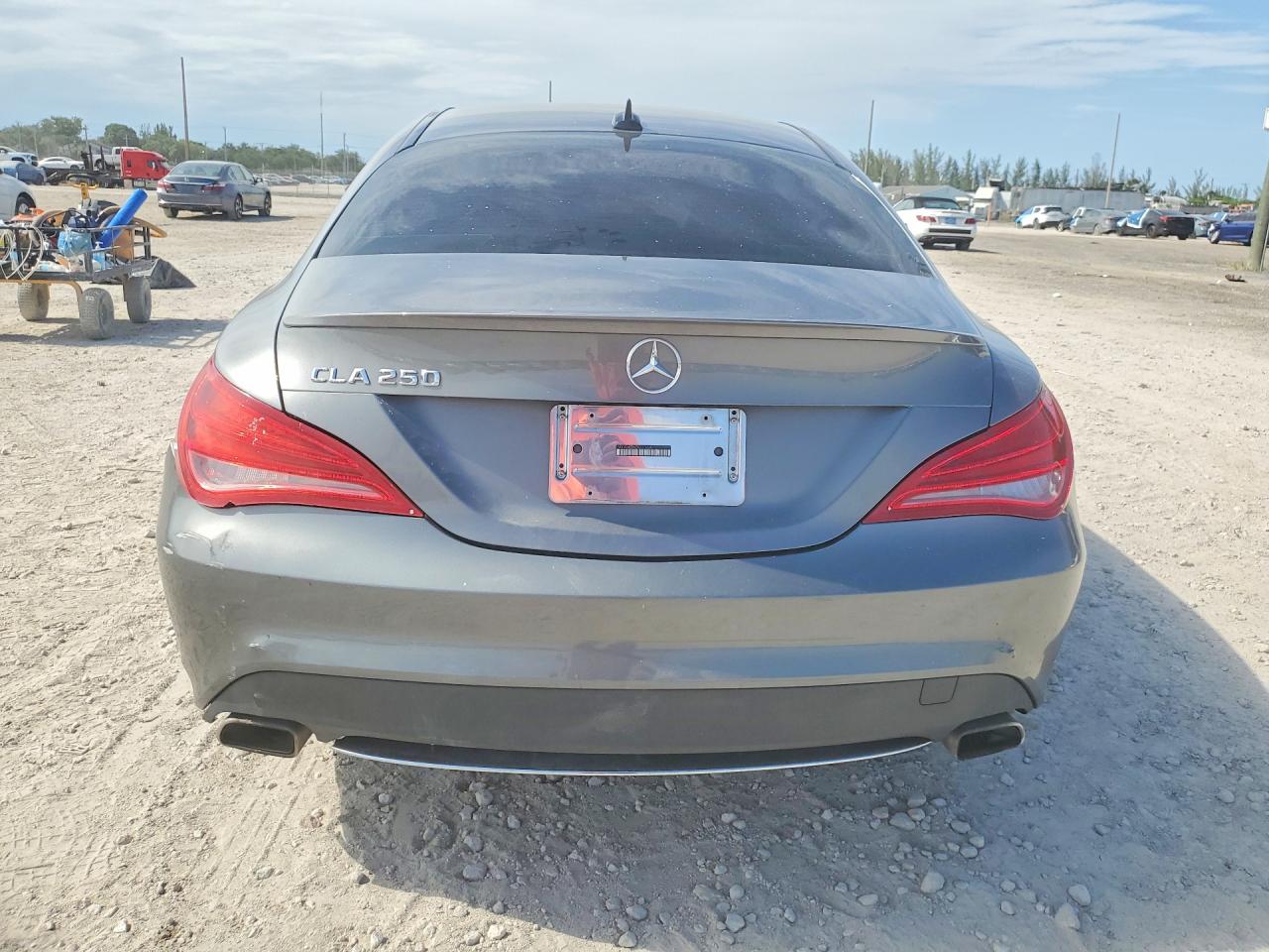 2014 Merz Cla 250 Gray vin: WDDSJ4EB6EN037058