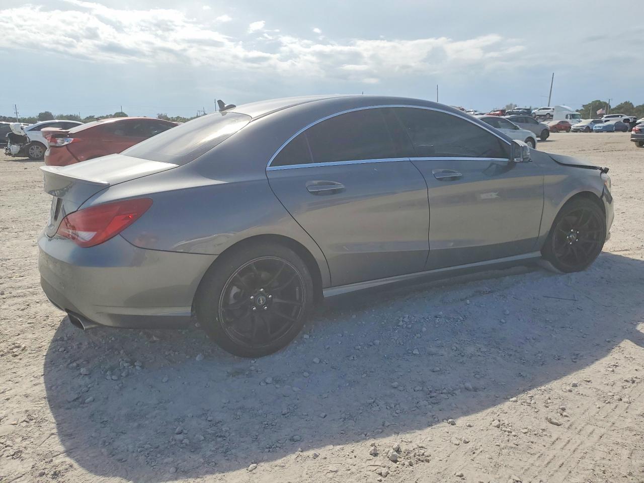 2014 Merz Cla 250 Gray vin: WDDSJ4EB6EN037058
