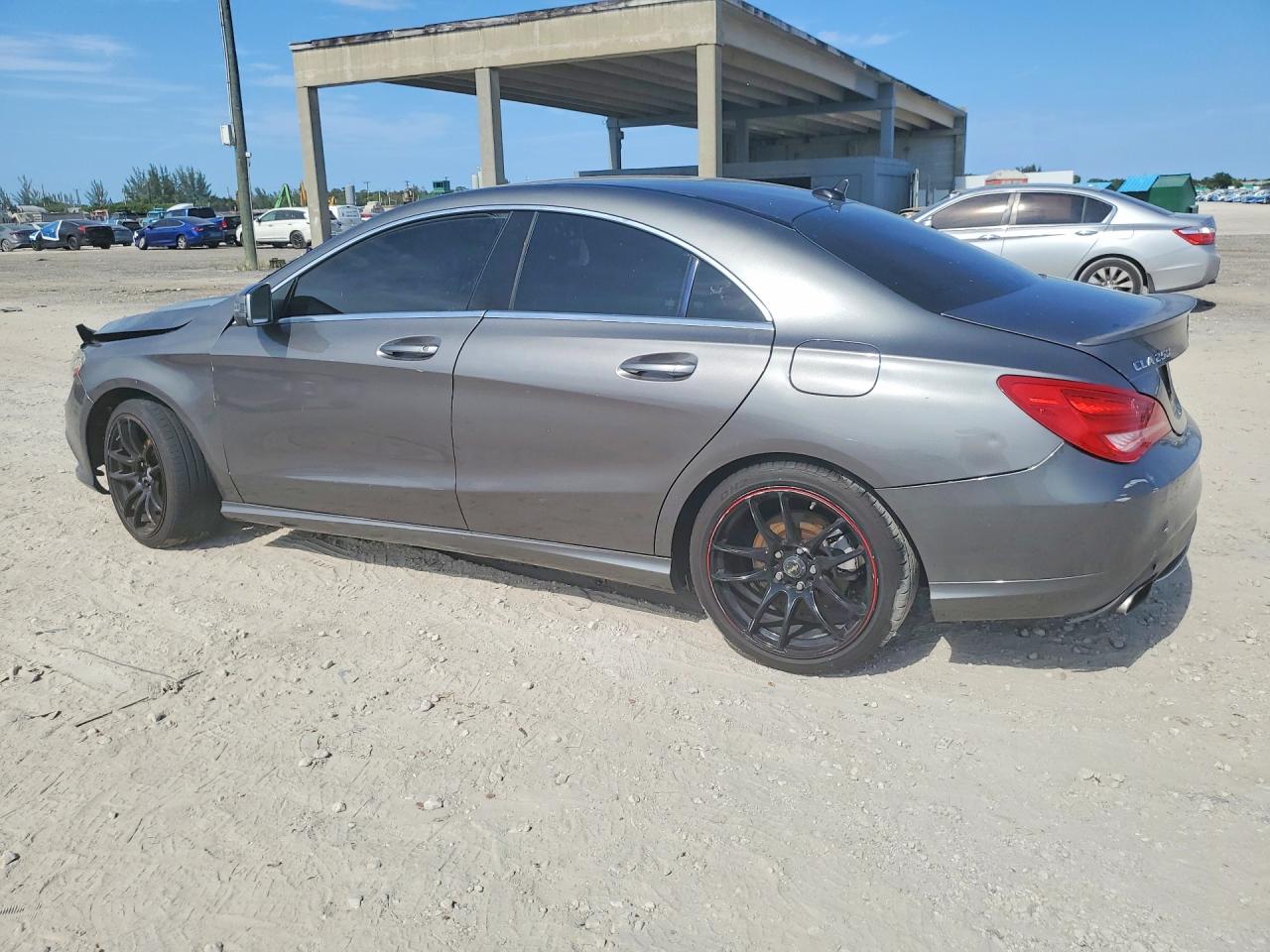 2014 Merz Cla 250 Gray vin: WDDSJ4EB6EN037058