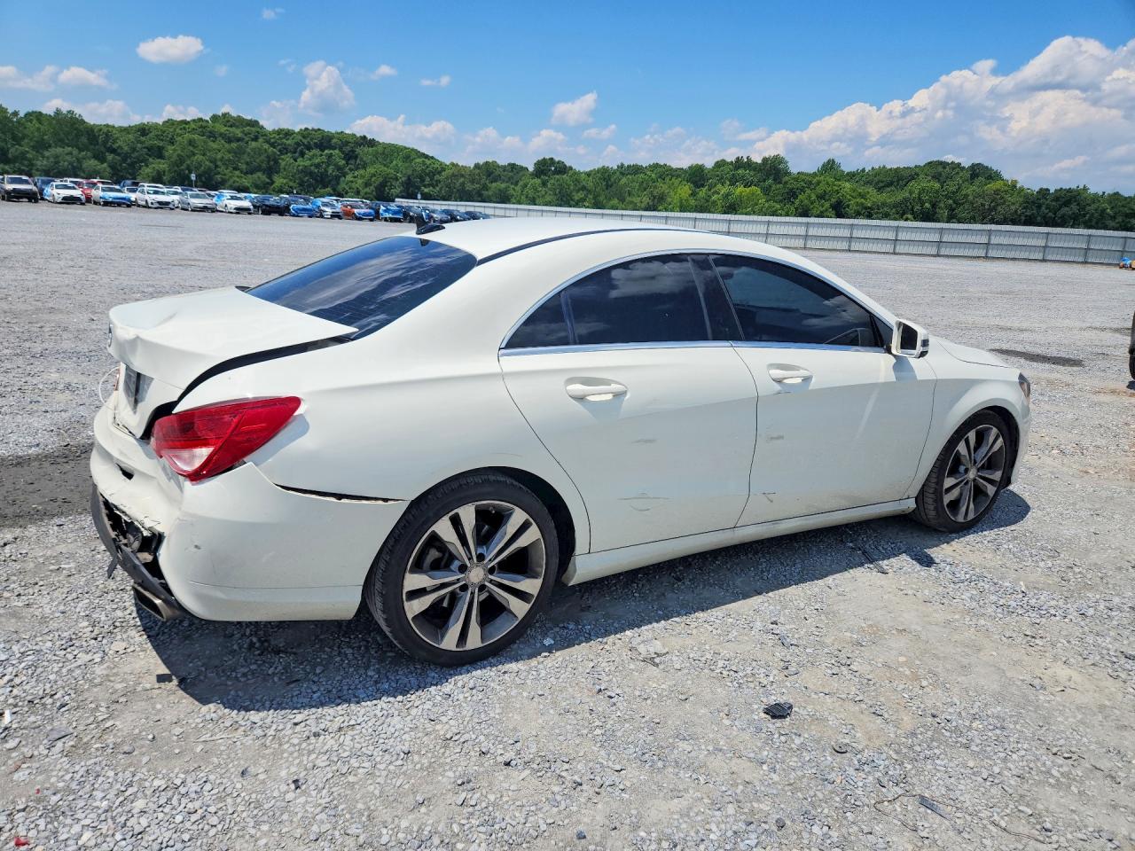 2014 Mercedes-benz Cla 250 White vin: WDDSJ4EB6EN038128