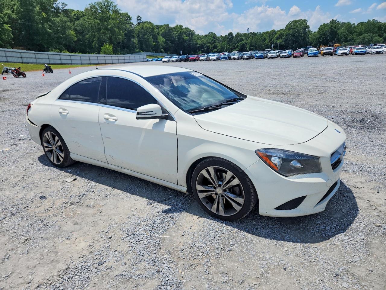 2014 Mercedes-benz Cla 250 White vin: WDDSJ4EB6EN038128