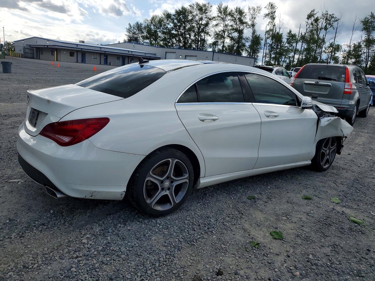 2014 Mercedes-benz Cla 250 White vin: WDDSJ4EB6EN043992