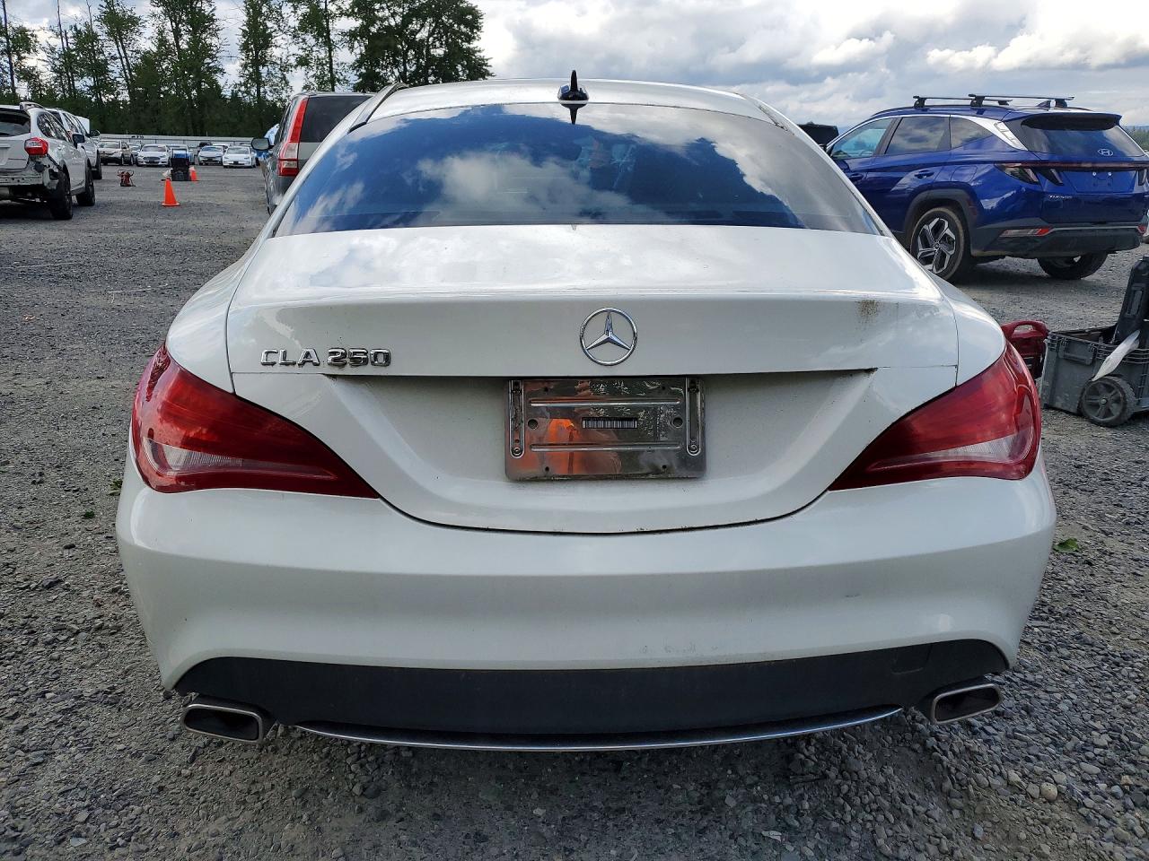2014 Mercedes-benz Cla 250 White vin: WDDSJ4EB6EN043992