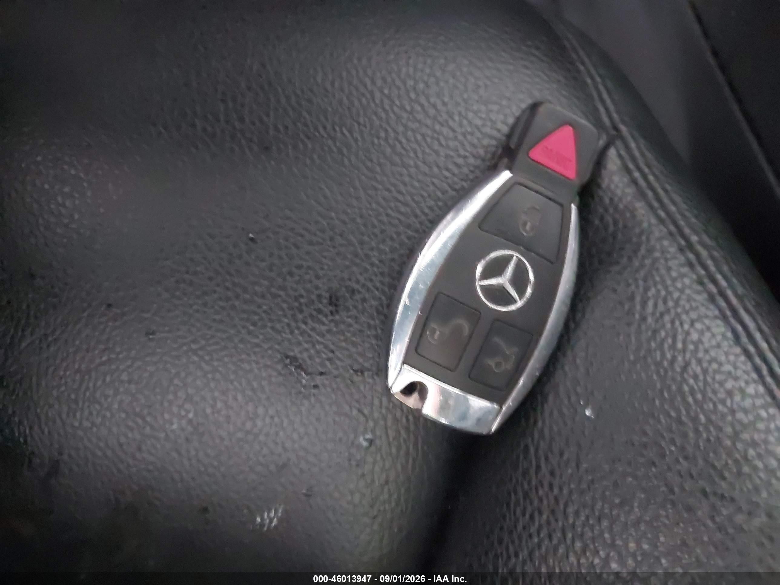 2014 Mercedes-benz Cla 250   Silver vin: WDDSJ4EB6EN049159