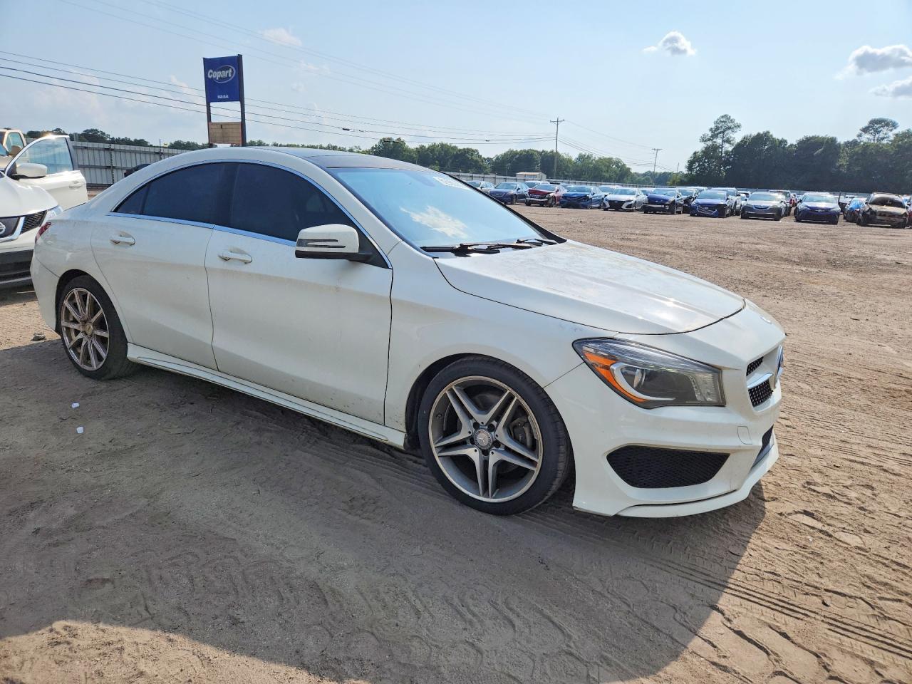 2014 Mercedes-benz Cla 250 White vin: WDDSJ4EB6EN052465