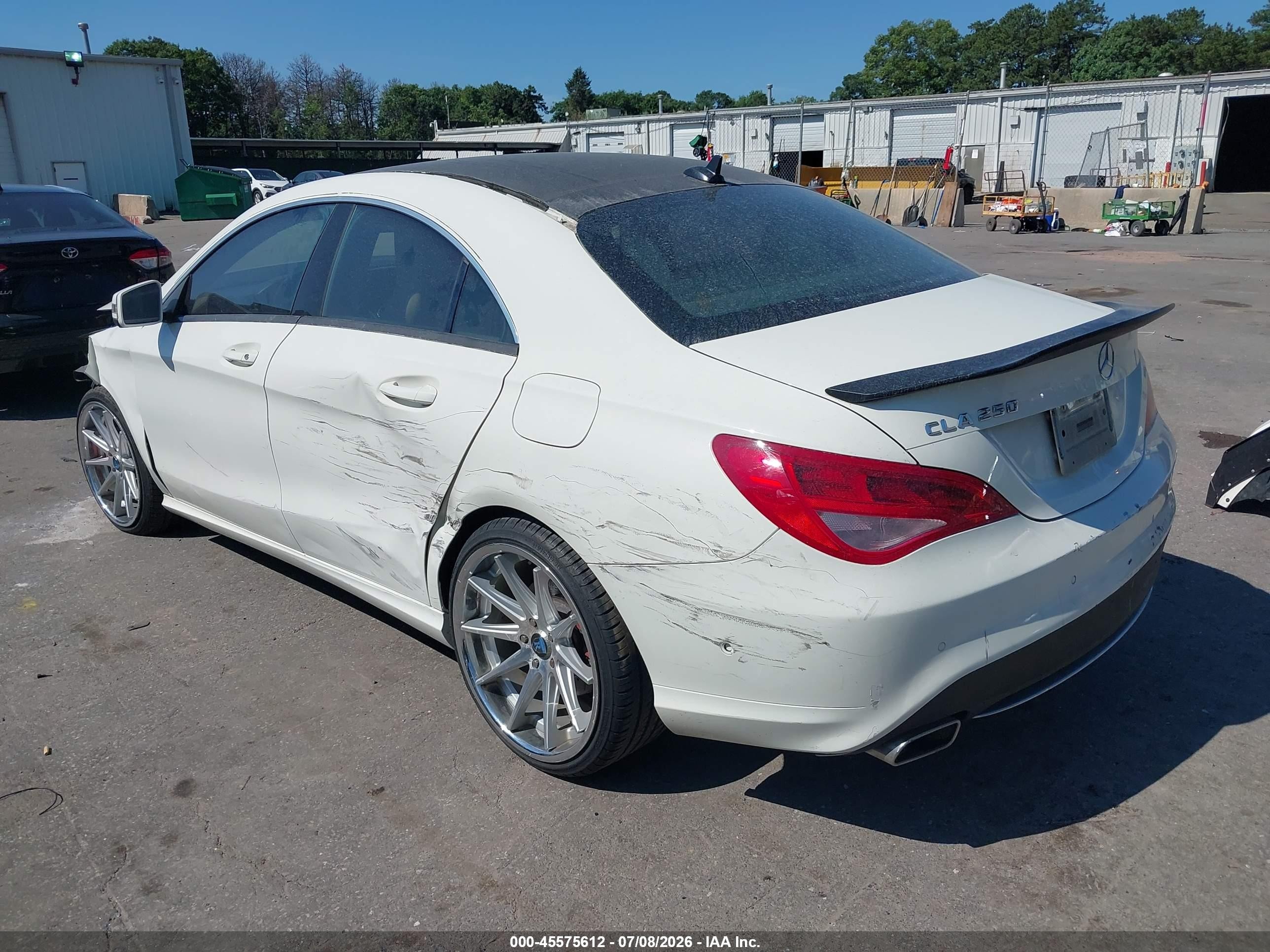 2014 Mercedes-benz Cla 250   White vin: WDDSJ4EB6EN052627