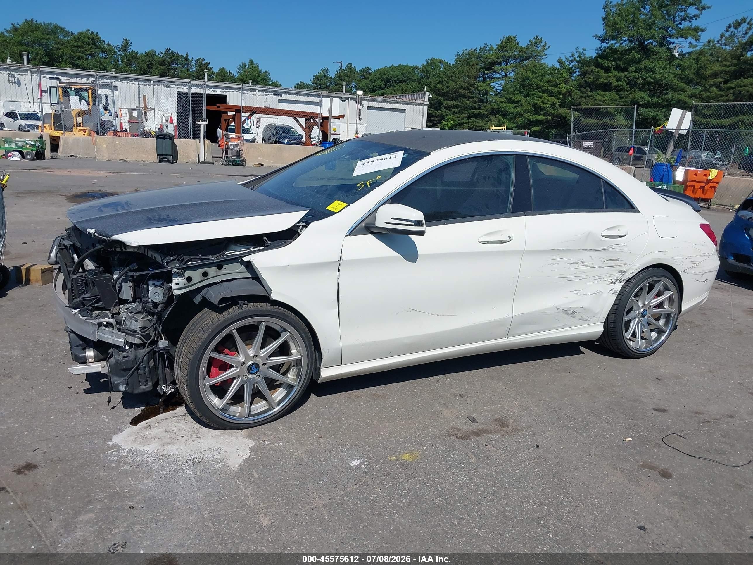 2014 Mercedes-benz Cla 250   White vin: WDDSJ4EB6EN052627