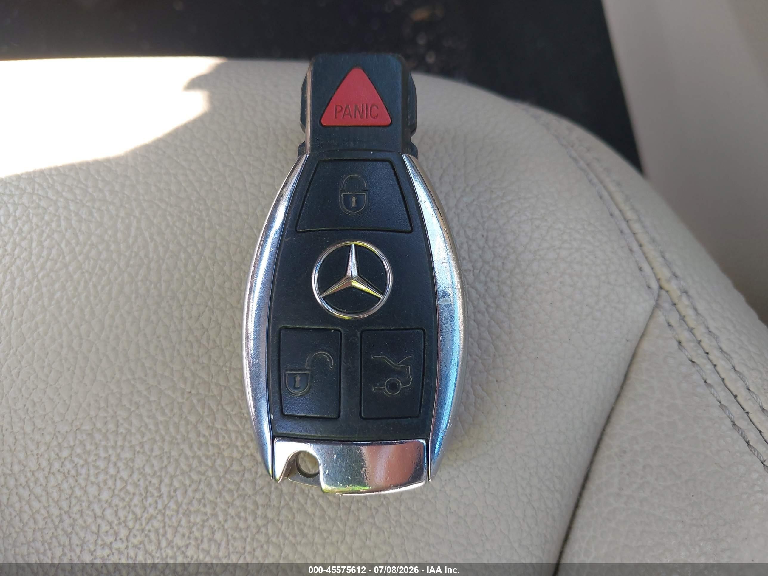 2014 Mercedes-benz Cla 250   White vin: WDDSJ4EB6EN052627