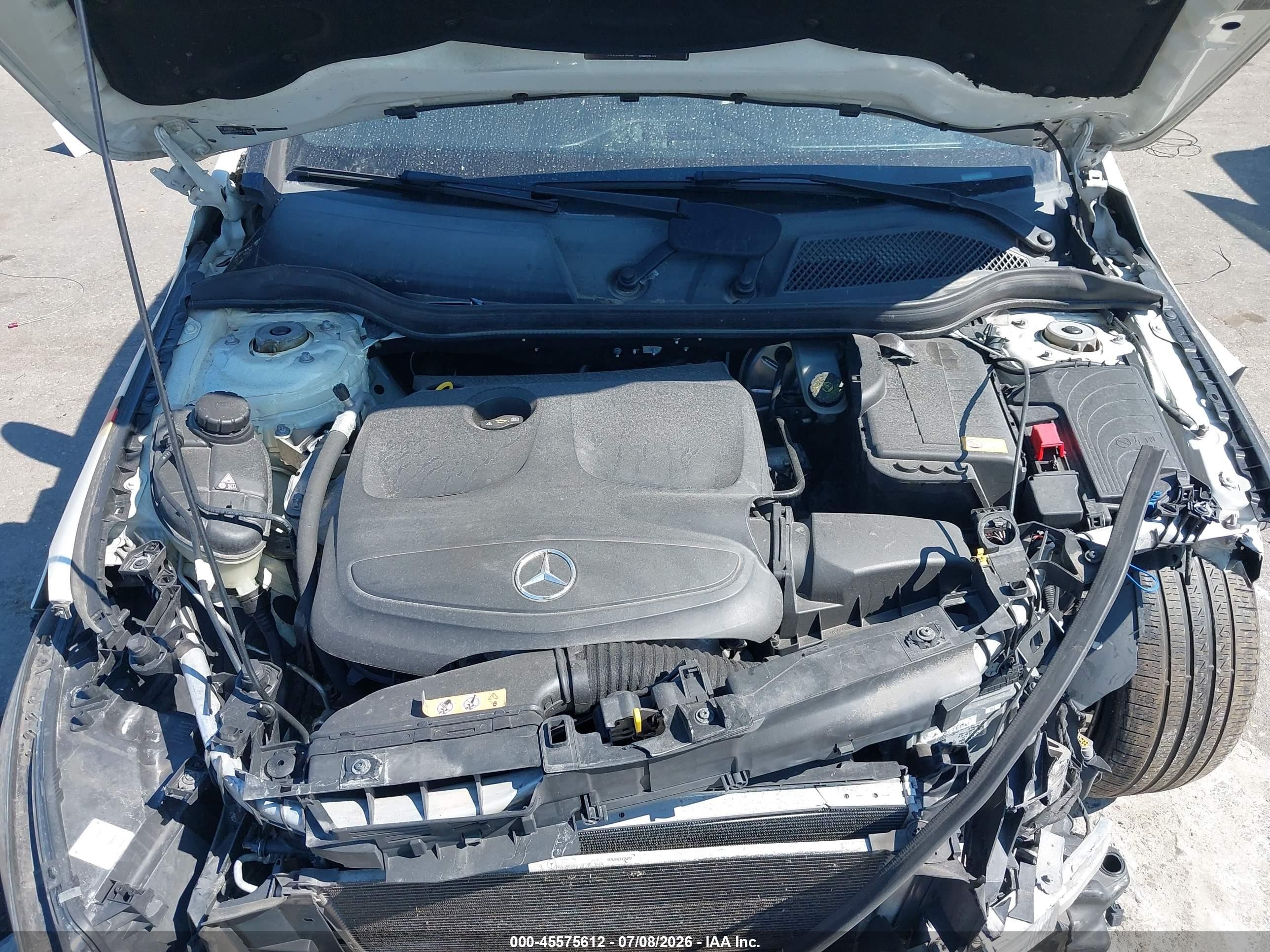 2014 Mercedes-benz Cla 250   White vin: WDDSJ4EB6EN052627
