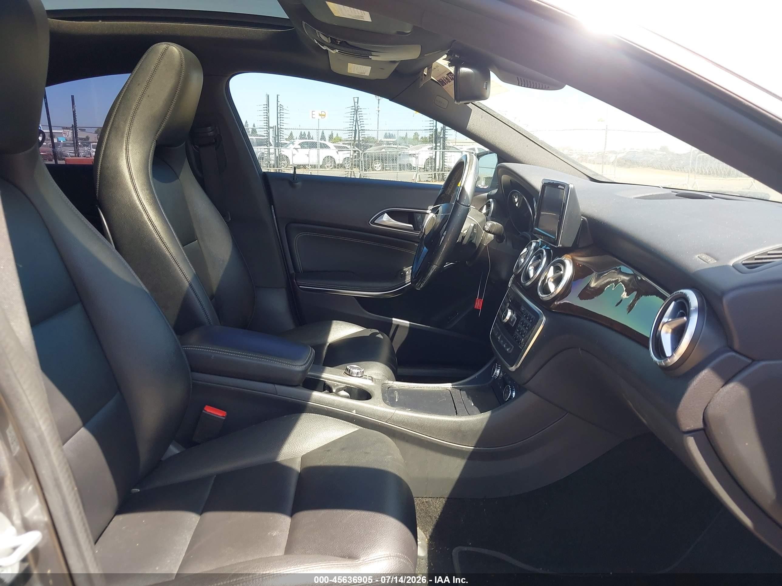 2014 Mercedes-benz Cla 250   Gray vin: WDDSJ4EB6EN057388