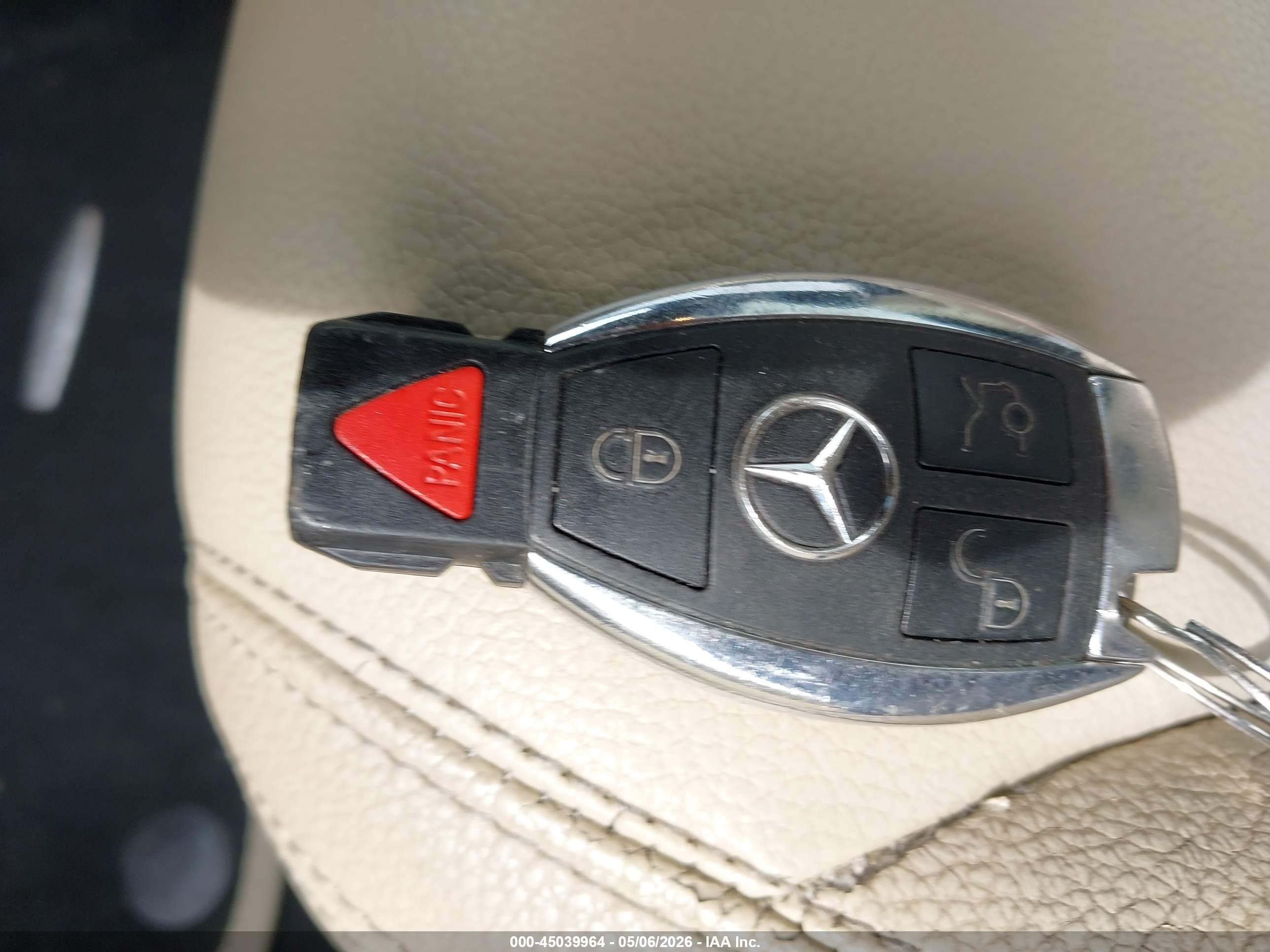 2014 Mercedes-benz Cla 250   Белый vin: WDDSJ4EB6EN069105