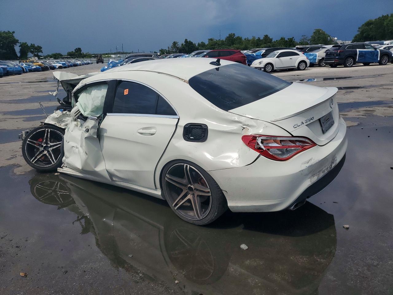 2014 Mercedes-benz Cla 250 White vin: WDDSJ4EB6EN104645