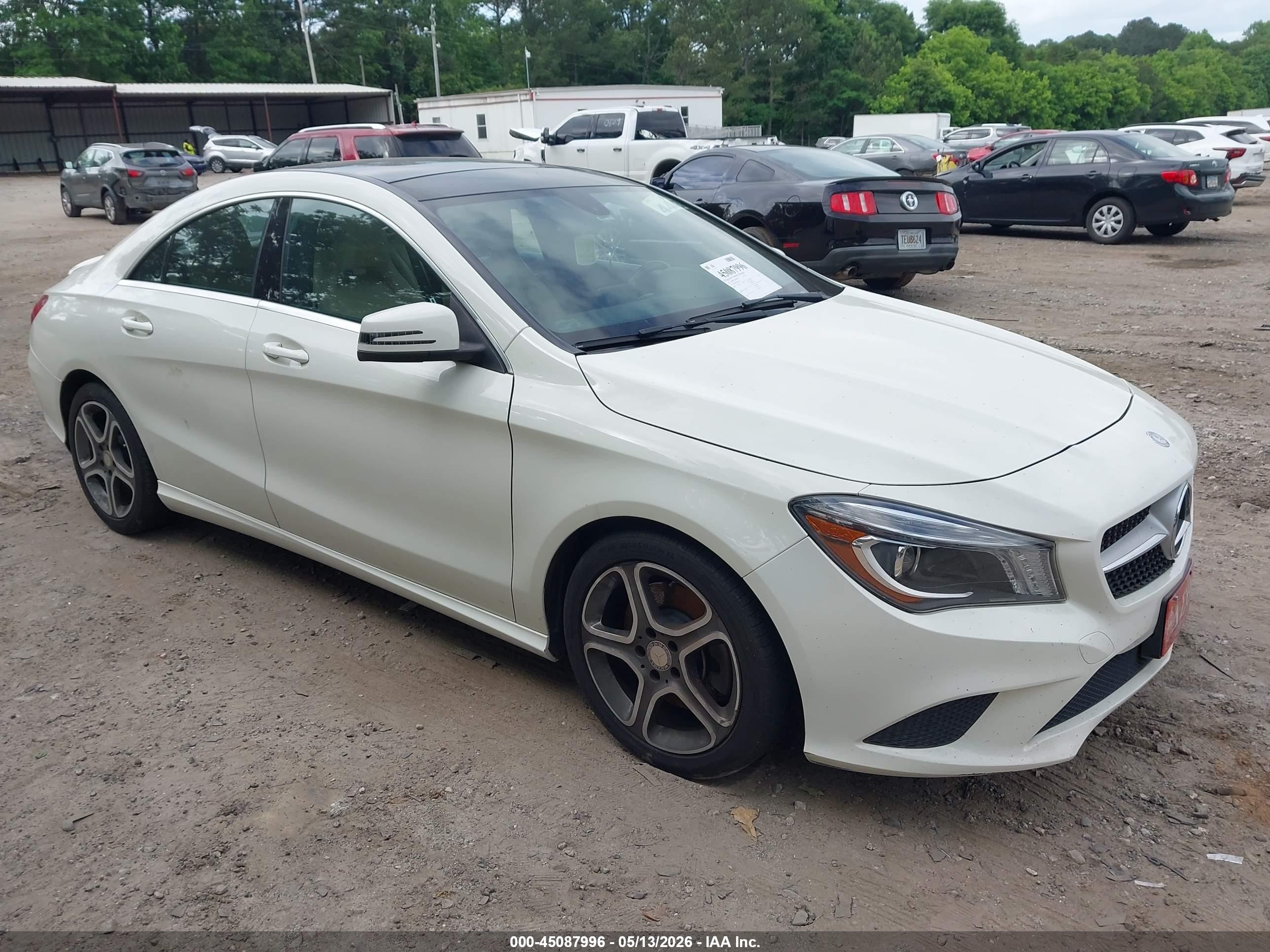 2014 Mercedes-benz Cla 250   White vin: WDDSJ4EB6EN114818