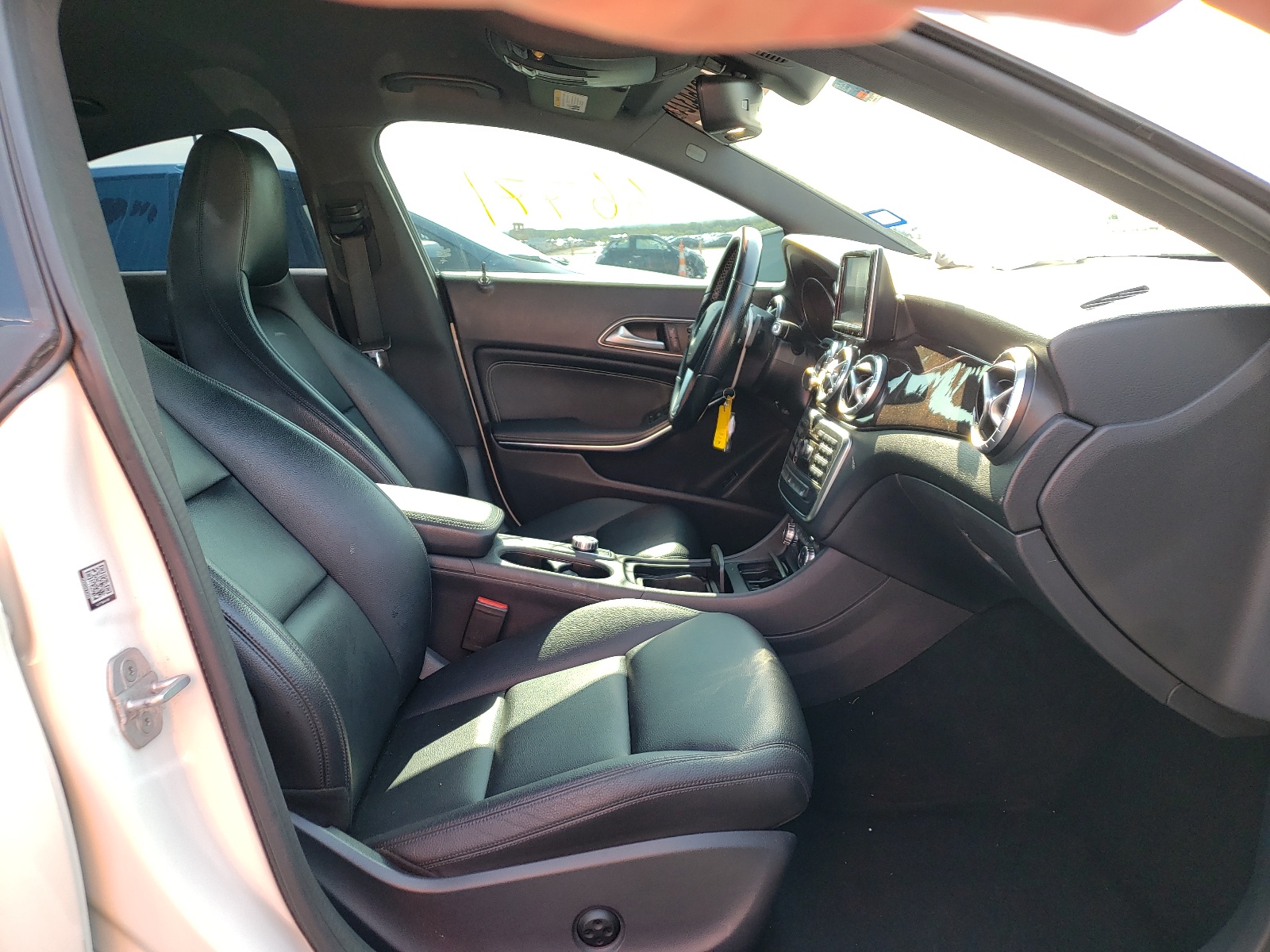 2014 Mercedes-benz Cla 250 White vin: WDDSJ4EB6EN150542