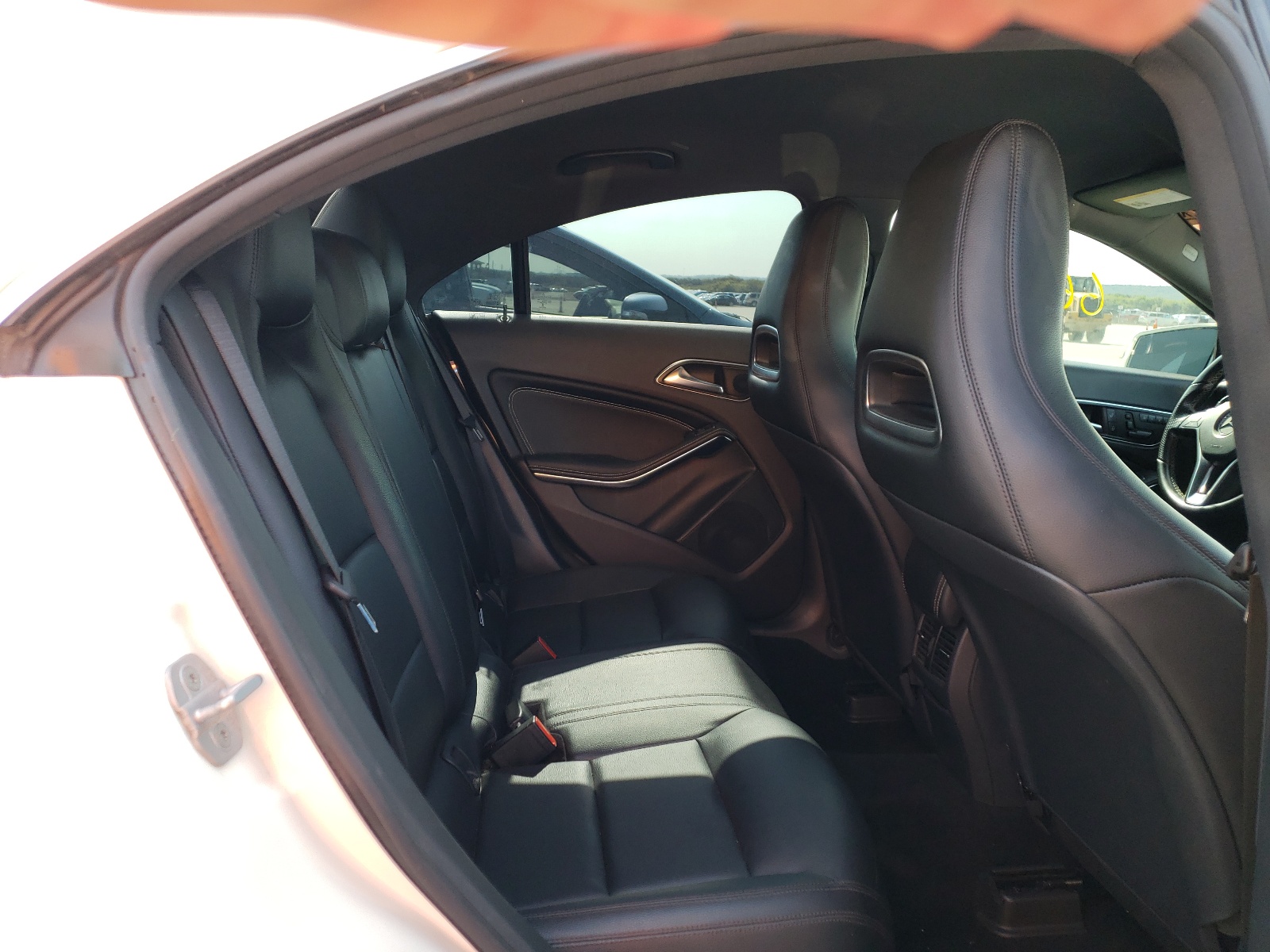 2014 Mercedes-benz Cla 250 White vin: WDDSJ4EB6EN150542