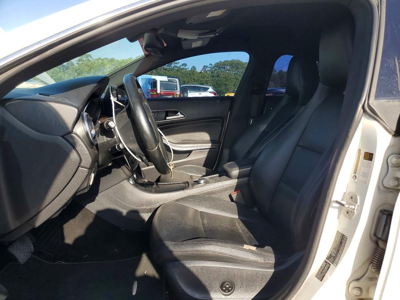 2014 Mercedes-benz Cla 250 White vin: WDDSJ4EB6EN150542