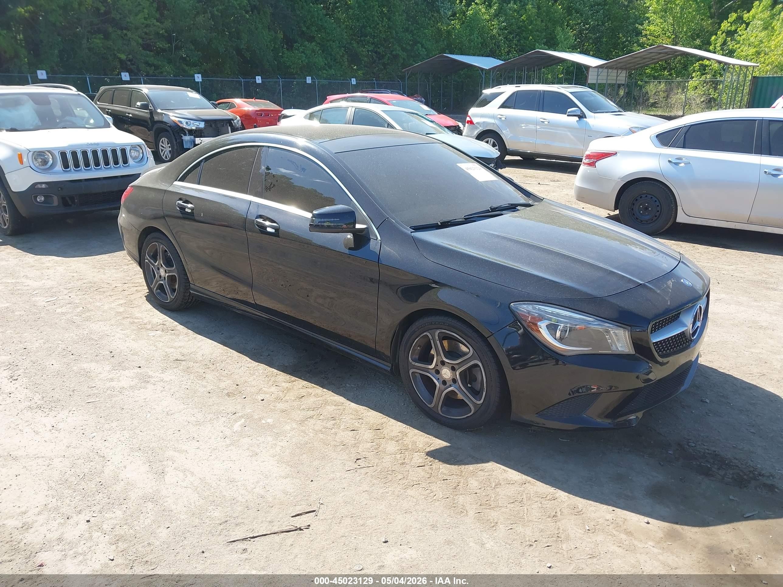 2014 Mercedes-benz Cla 250   Black vin: WDDSJ4EB6EN153196