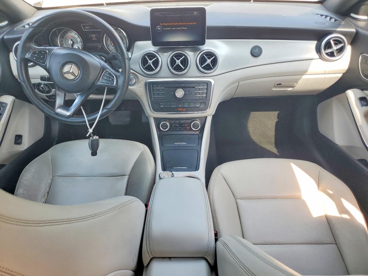 2015 Mercedes-benz Cla 250 Серебряный vin: WDDSJ4EB6FN182733