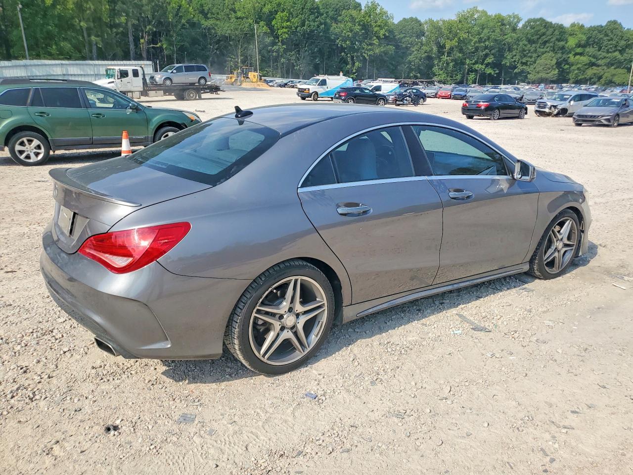 2015 Mercedes-benz Cla 250 Серебряный vin: WDDSJ4EB6FN182733