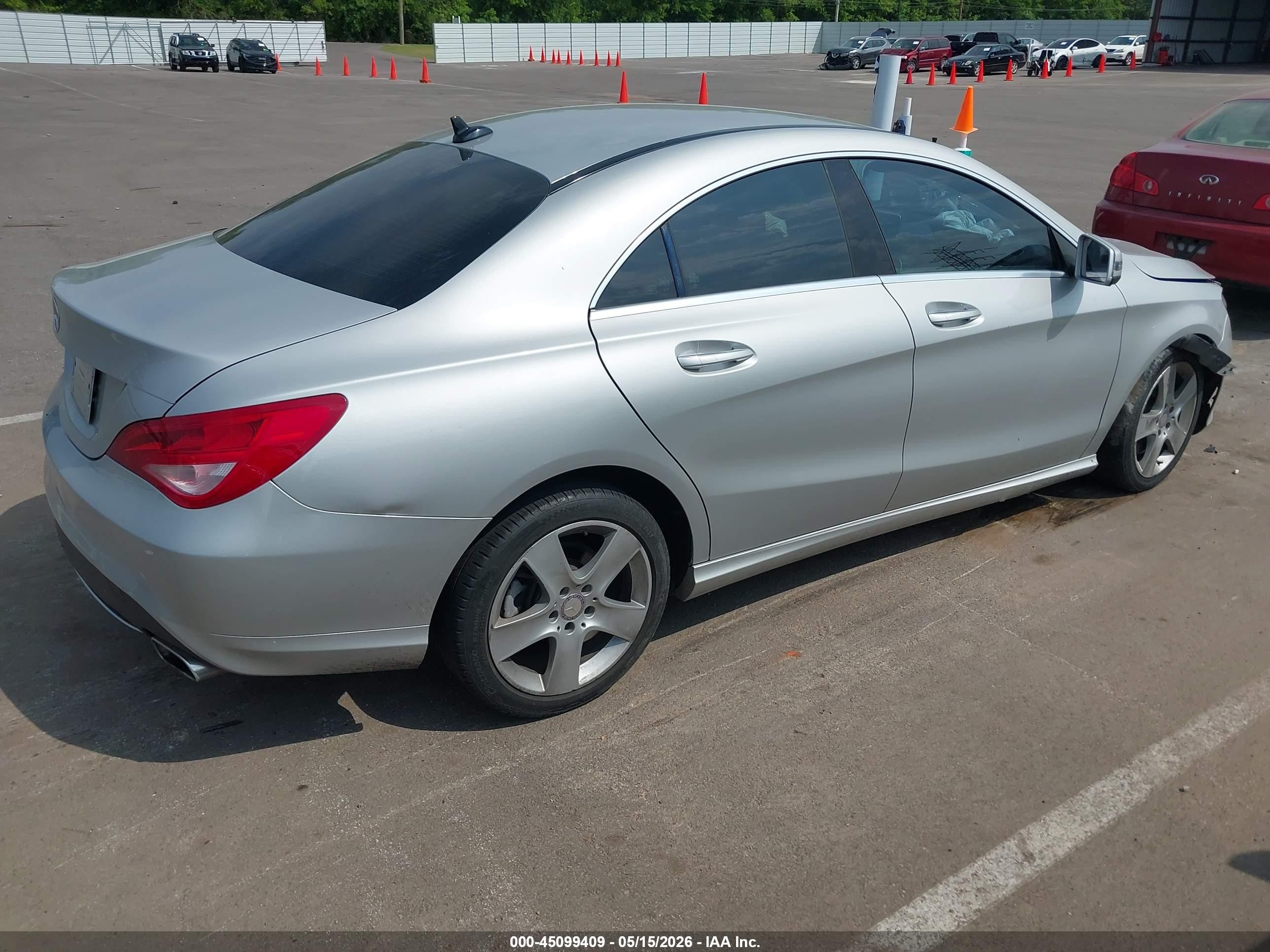 2015 Mercedes-benz Cla 250   Silver vin: WDDSJ4EB6FN192209