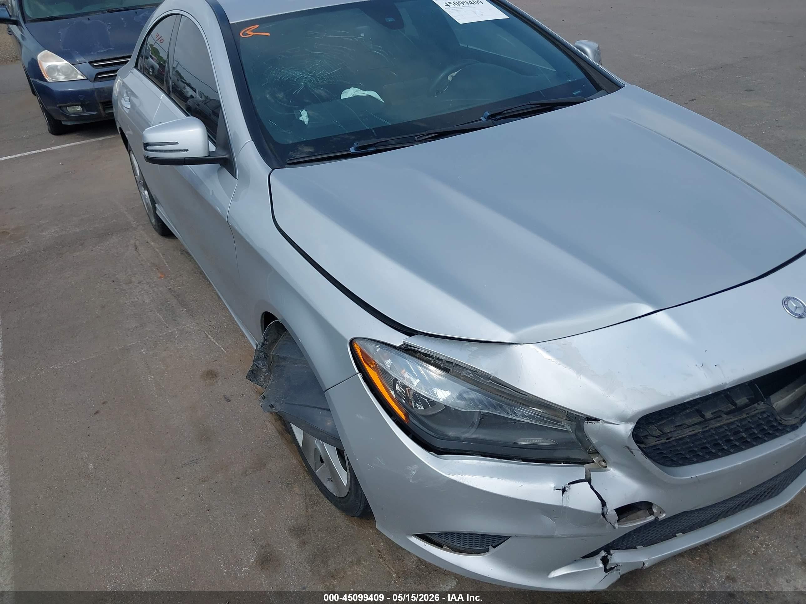 2015 Mercedes-benz Cla 250   Silver vin: WDDSJ4EB6FN192209