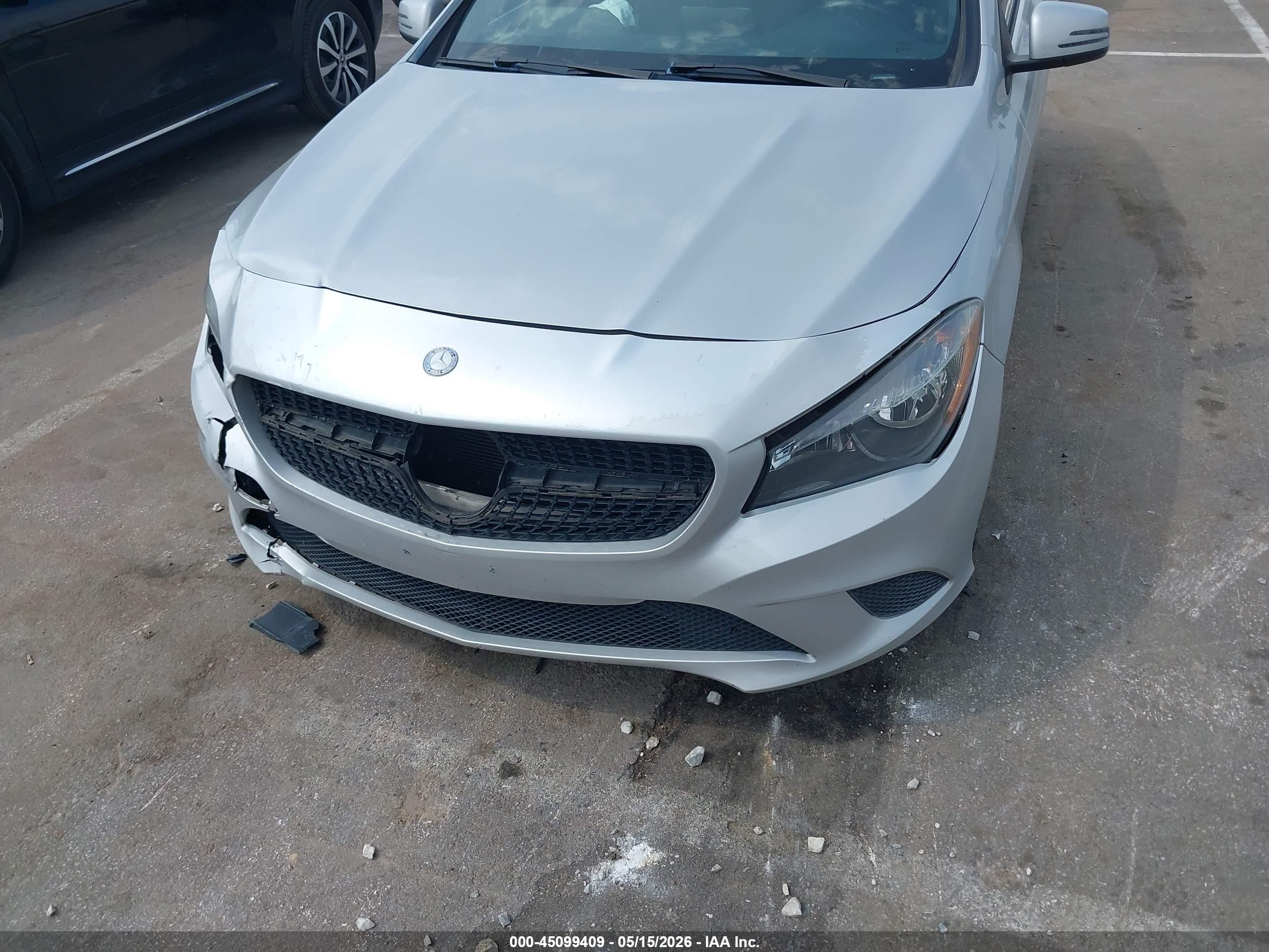 2015 Mercedes-benz Cla 250   Silver vin: WDDSJ4EB6FN192209
