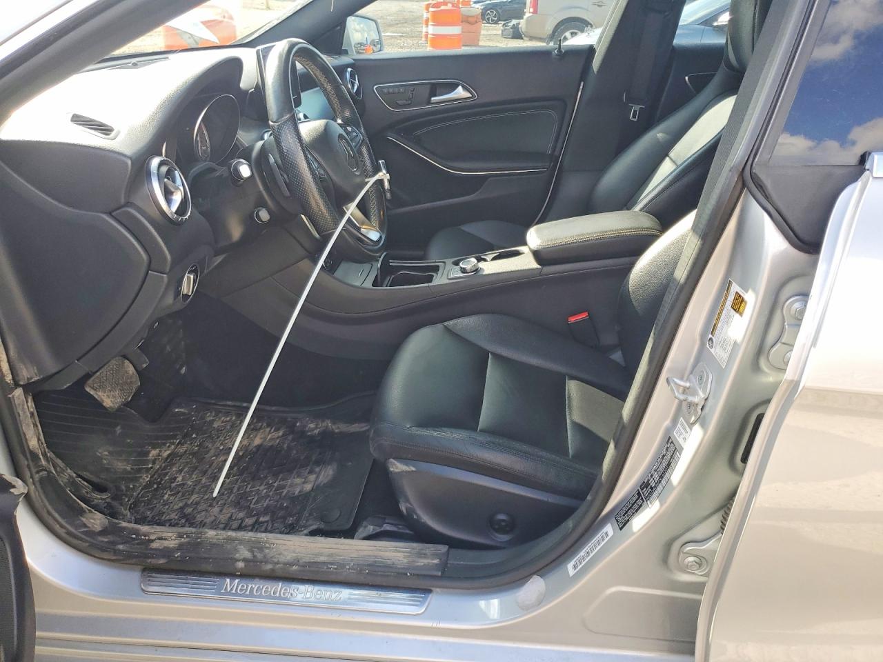 2015 Mercedes-benz Cla 250 Silver vin: WDDSJ4EB6FN193201