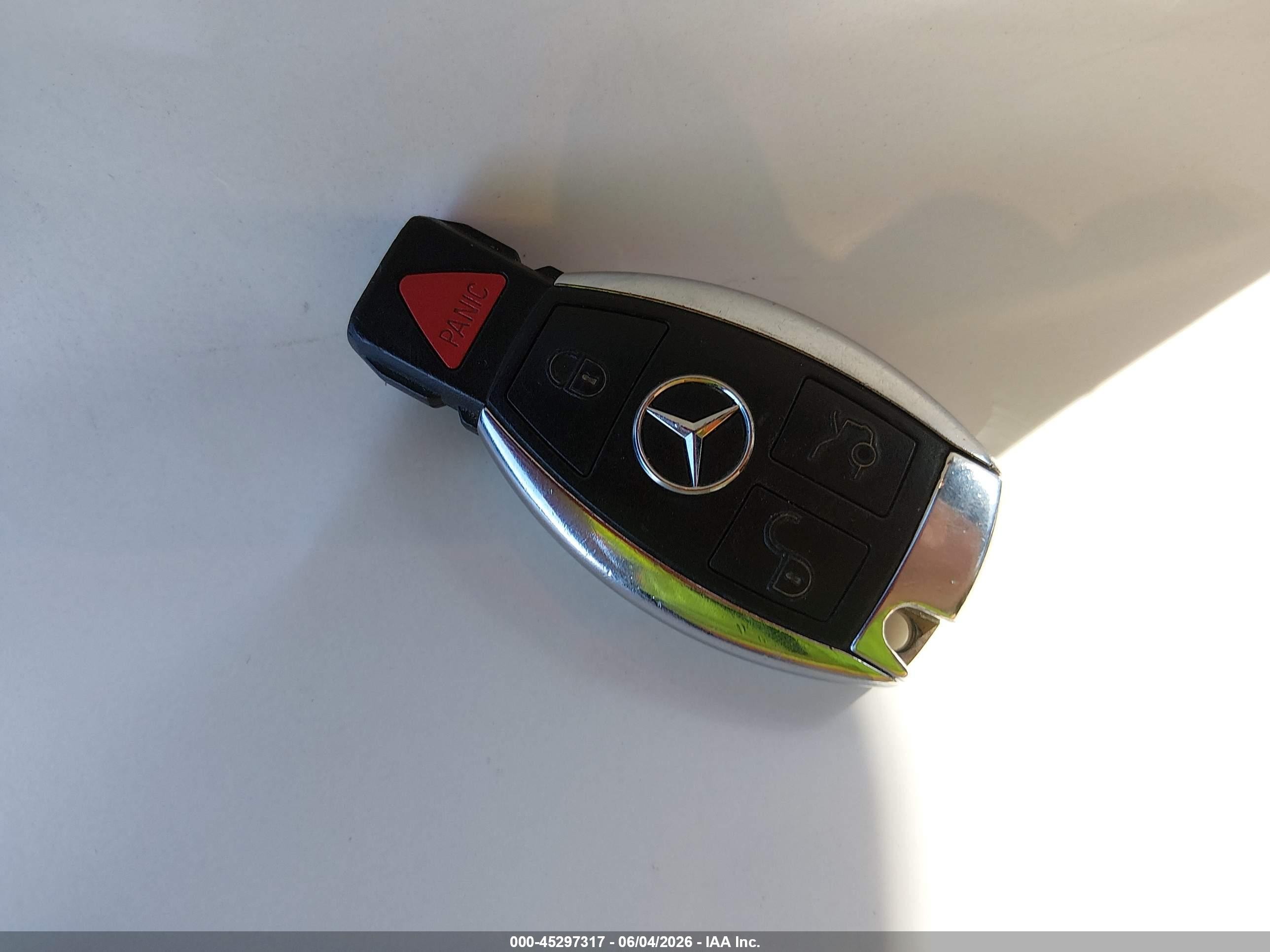 2015 Mercedes-benz Cla 250   White vin: WDDSJ4EB6FN214807