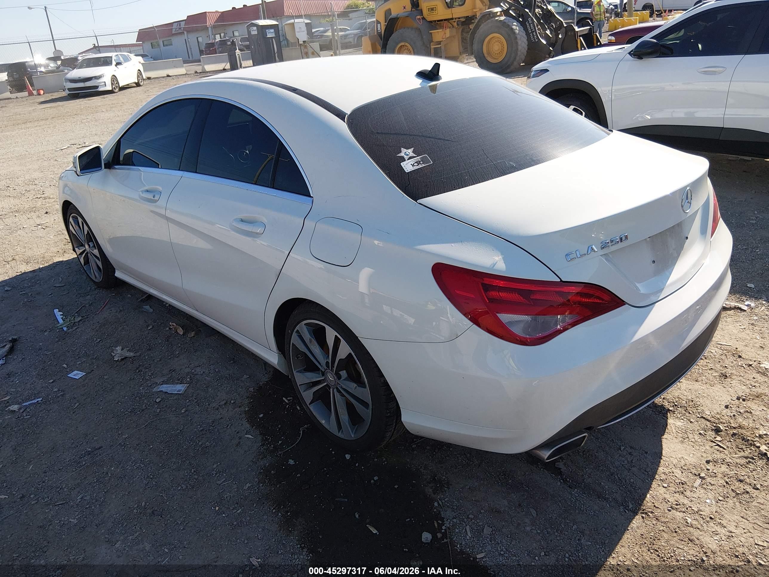 2015 Mercedes-benz Cla 250   White vin: WDDSJ4EB6FN214807