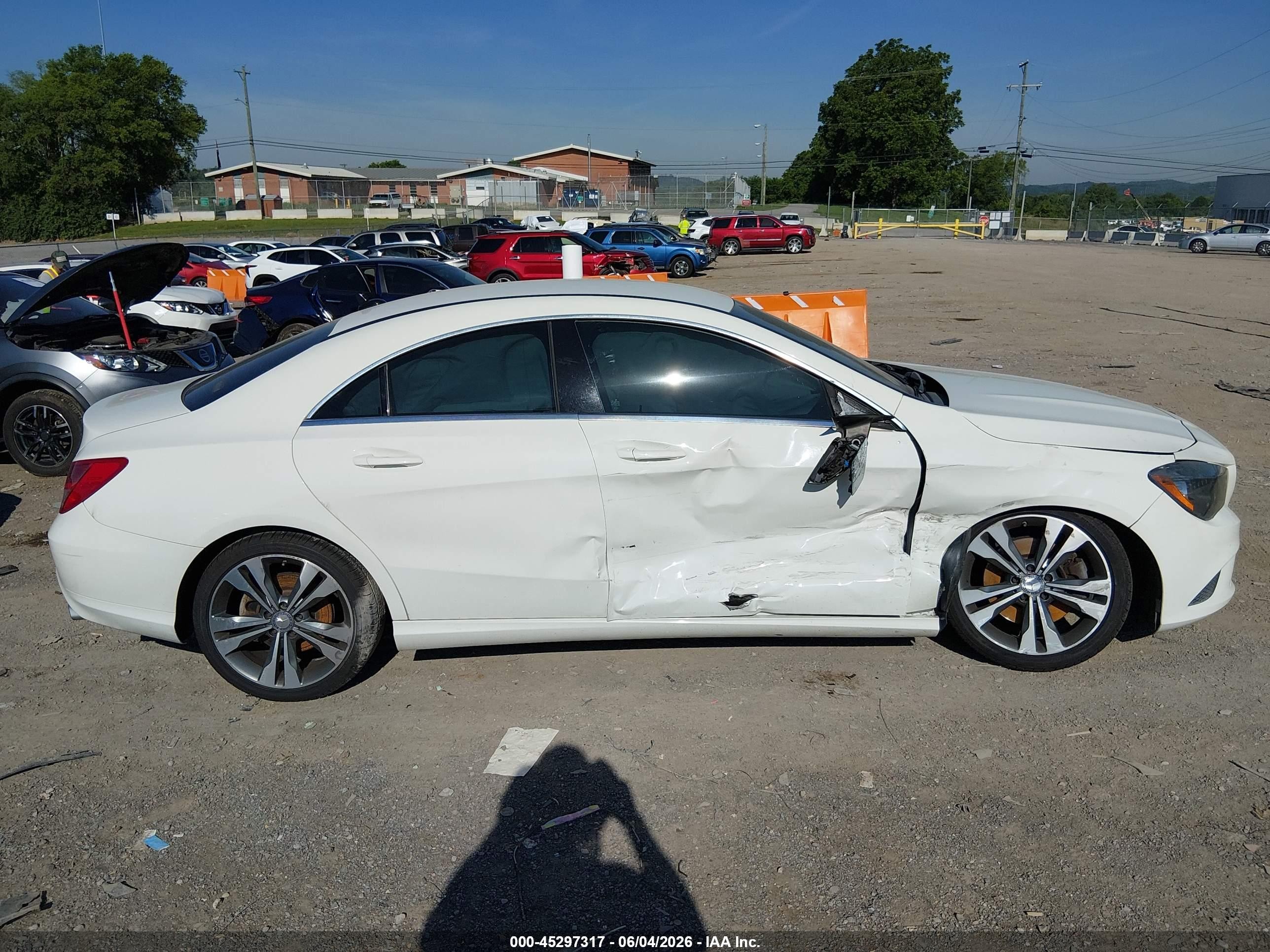 2015 Mercedes-benz Cla 250   White vin: WDDSJ4EB6FN214807