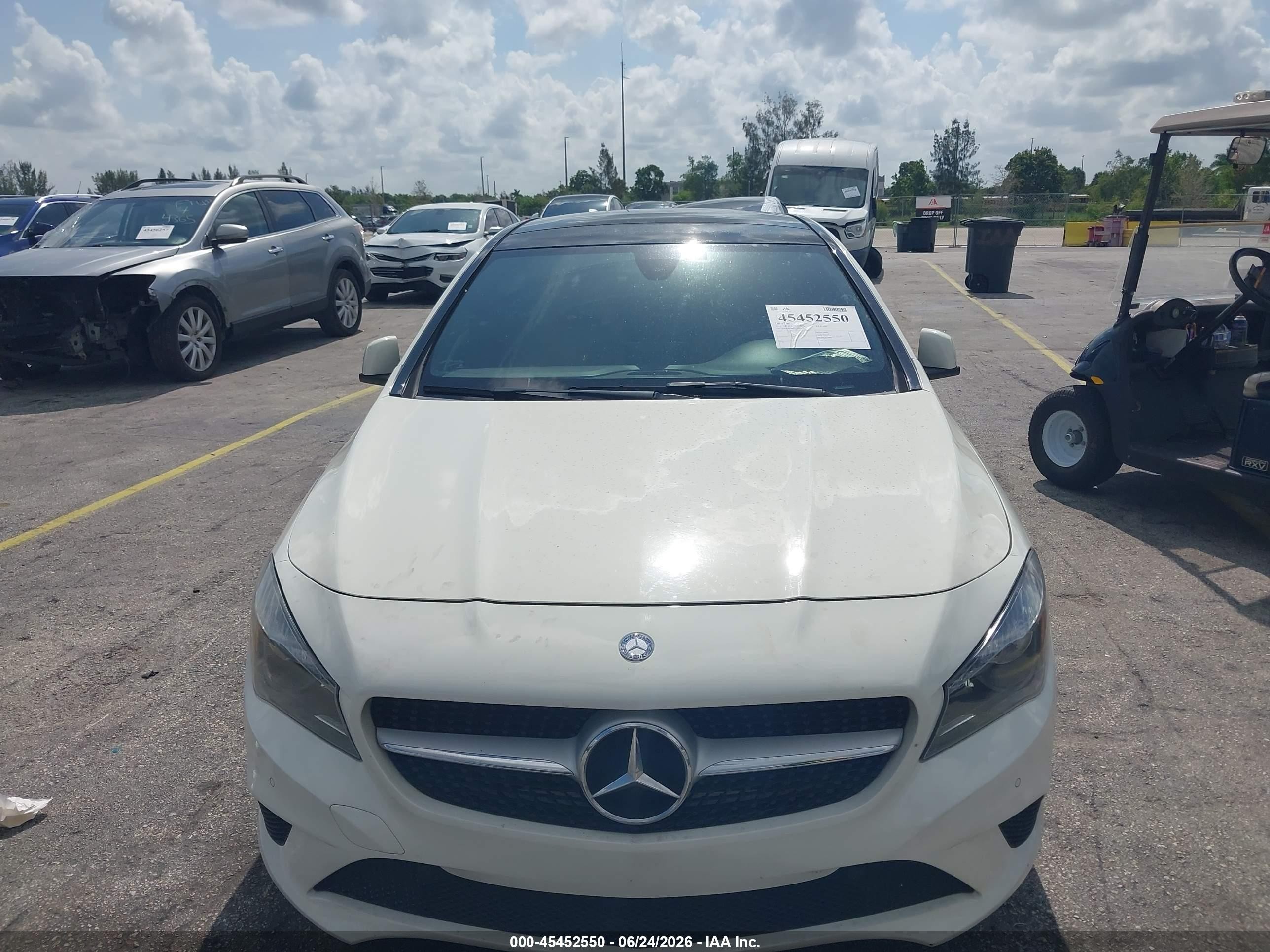 2015 Mercedes-benz Cla 250   White vin: WDDSJ4EB6FN217898