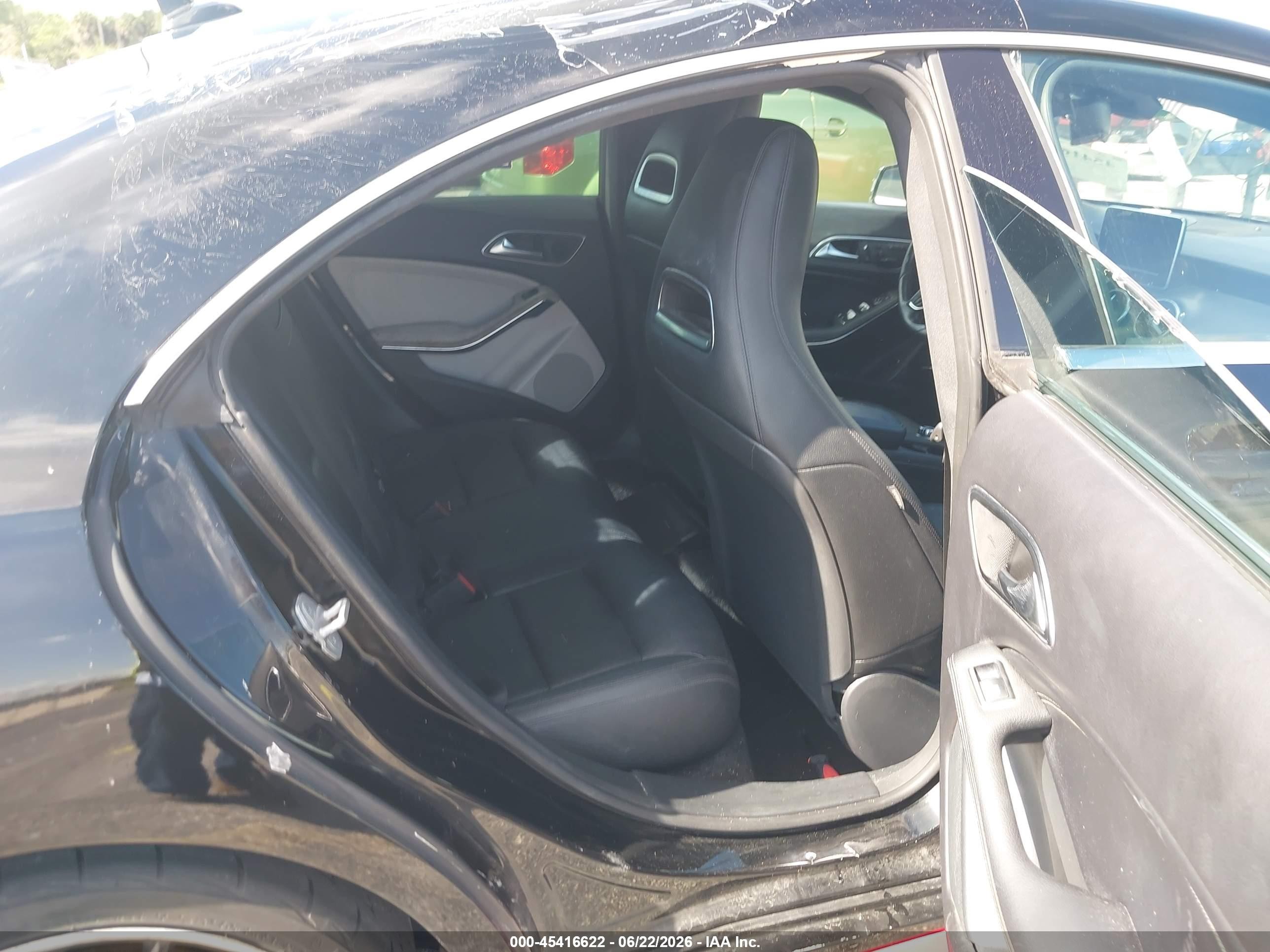 2015 Mercedes-benz Cla 250   Черный vin: WDDSJ4EB6FN222129