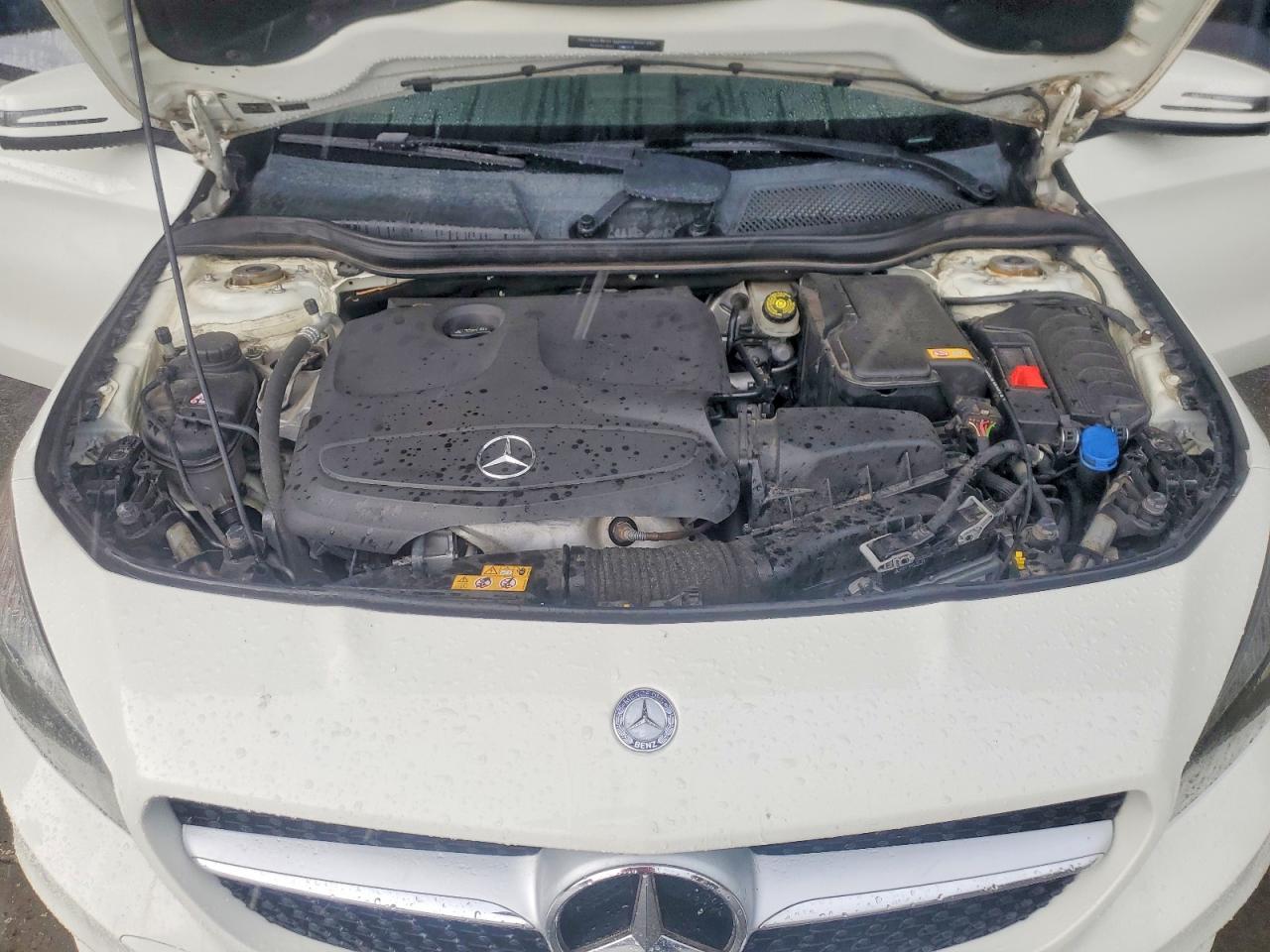 2015 Mercedes-benz Cla 250 White vin: WDDSJ4EB6FN251646