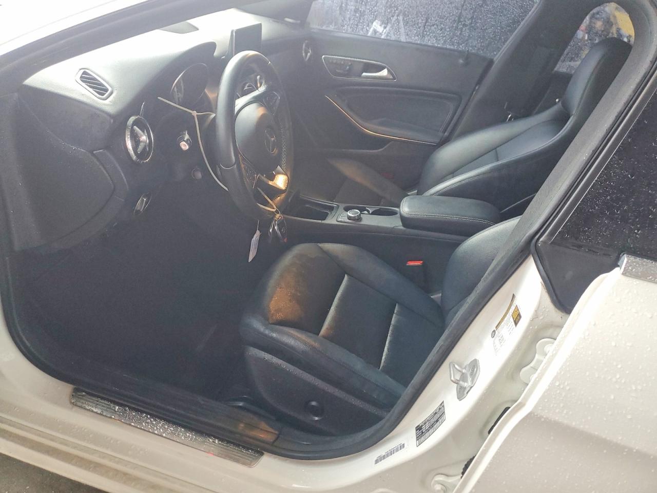 2015 Mercedes-benz Cla 250 White vin: WDDSJ4EB6FN251646