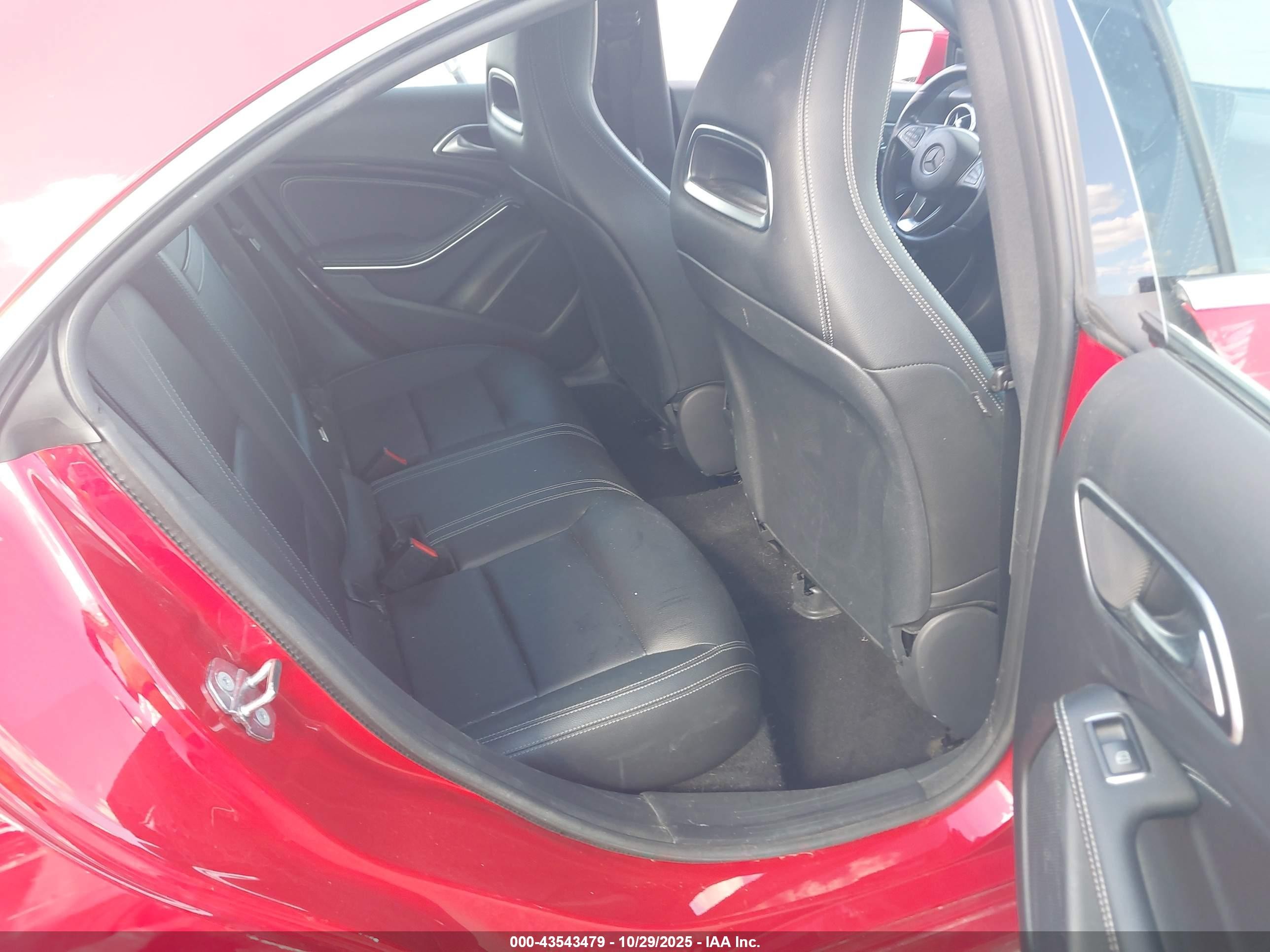 2019 Mercedes-benz Cla 250   Red vin: WDDSJ4EB6KN738436