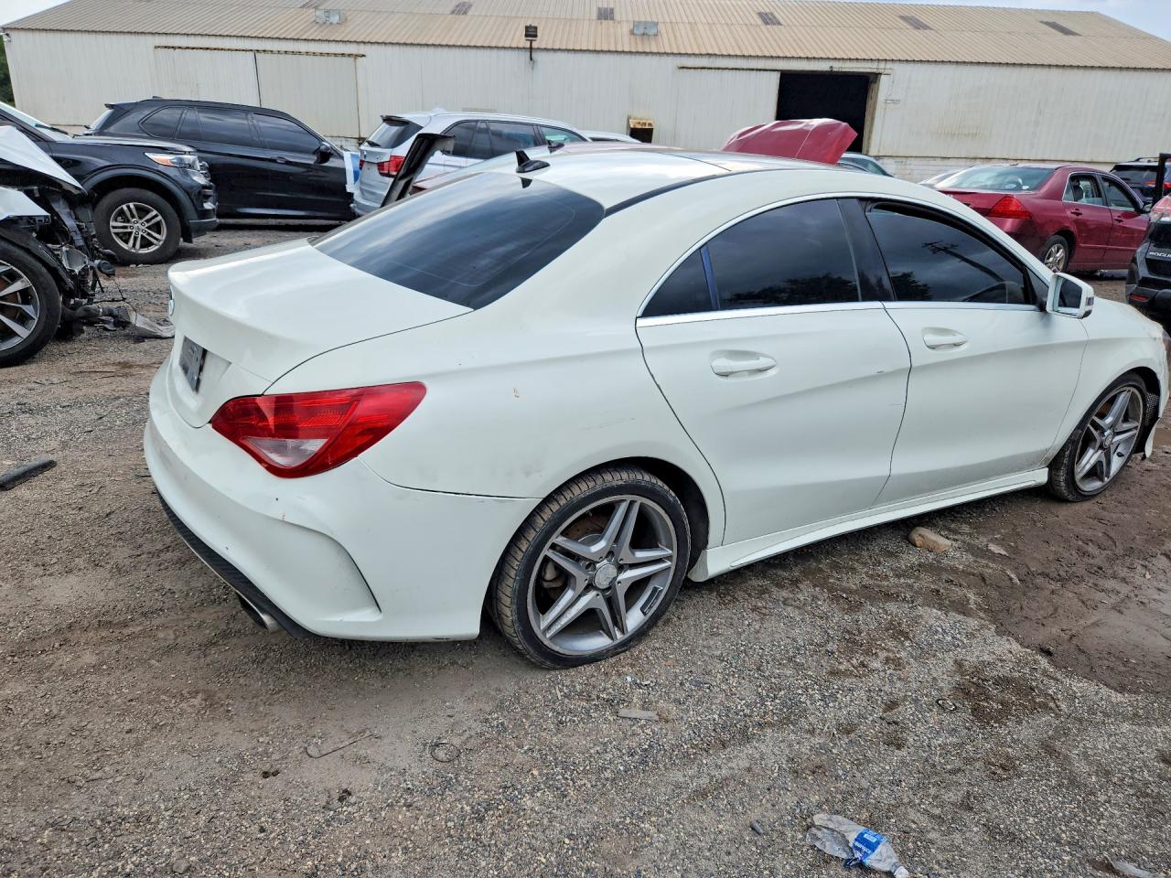 2014 Mercedes-benz Cla 250 White vin: WDDSJ4EB7EN050269