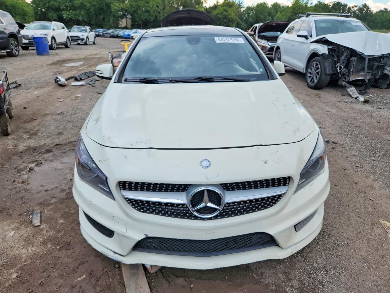 2014 Mercedes-benz Cla 250 White vin: WDDSJ4EB7EN050269
