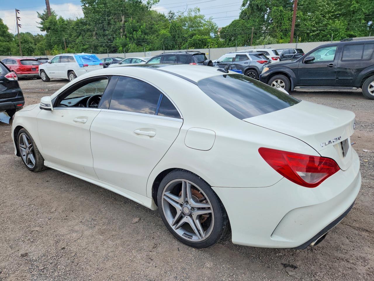 2014 Mercedes-benz Cla 250 White vin: WDDSJ4EB7EN050269