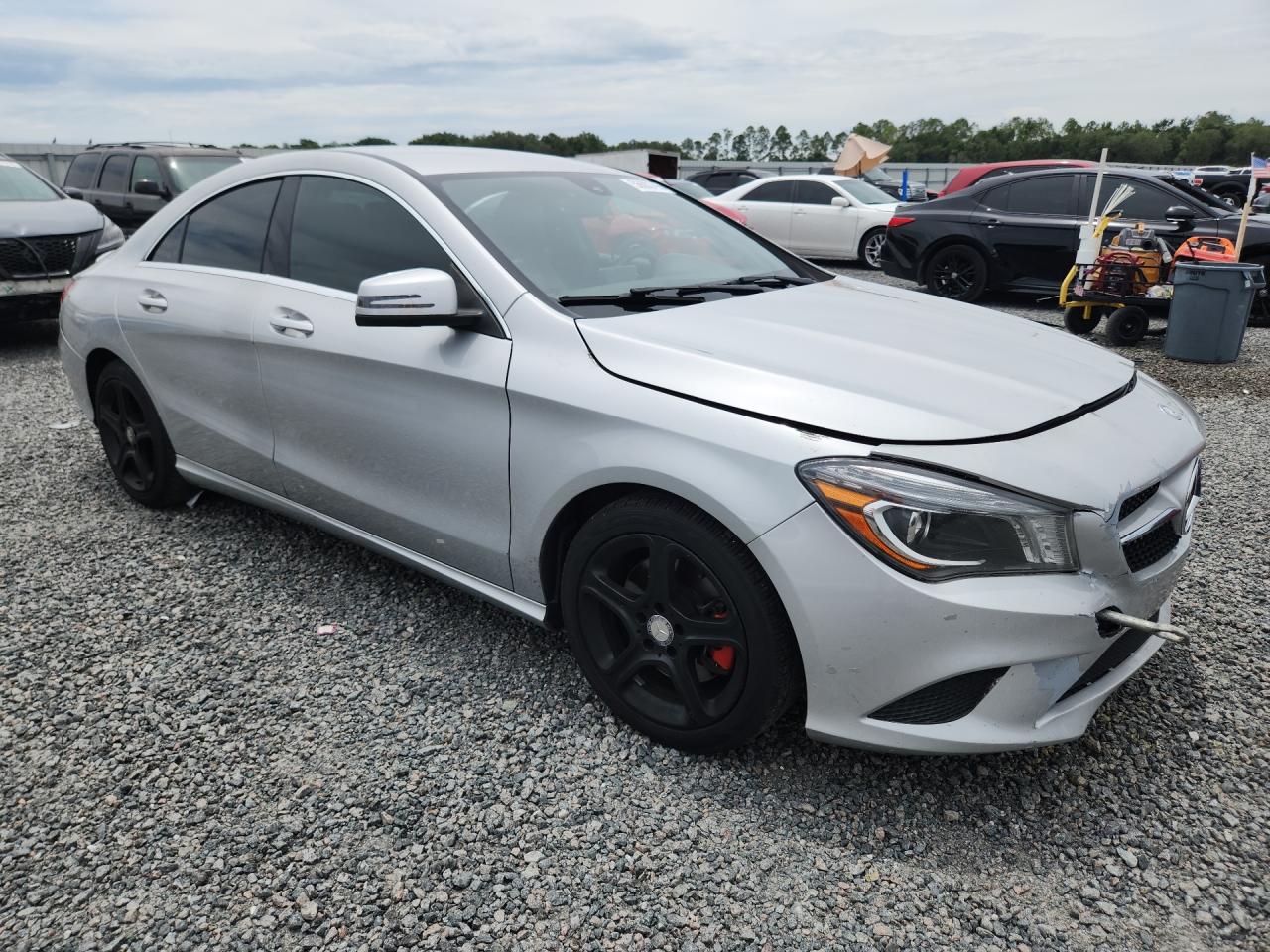 2014 Mercedes-benz Cla 250 Silver vin: WDDSJ4EB7EN065872