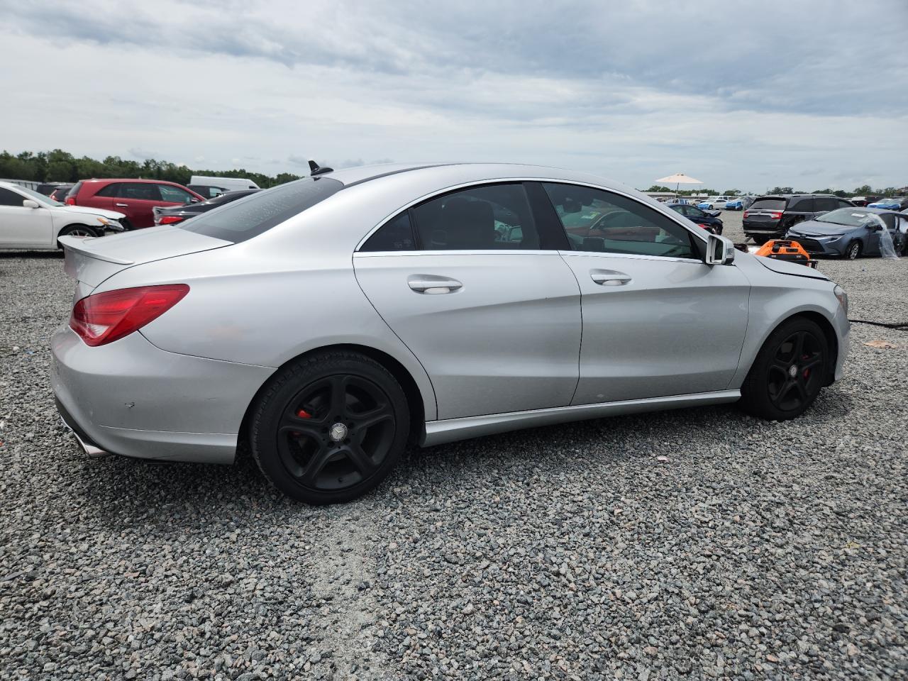 2014 Mercedes-benz Cla 250 Silver vin: WDDSJ4EB7EN065872
