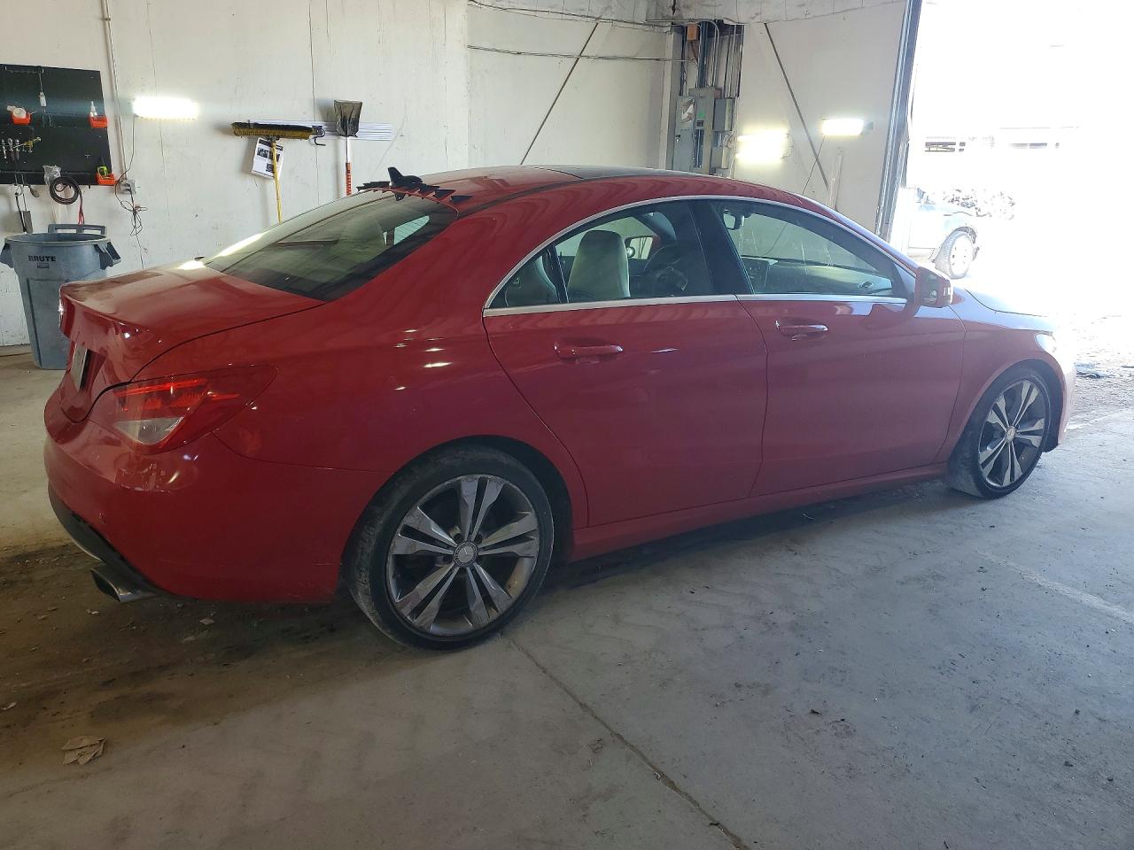2014 Mercedes-benz Cla 250 Red vin: WDDSJ4EB7EN092649
