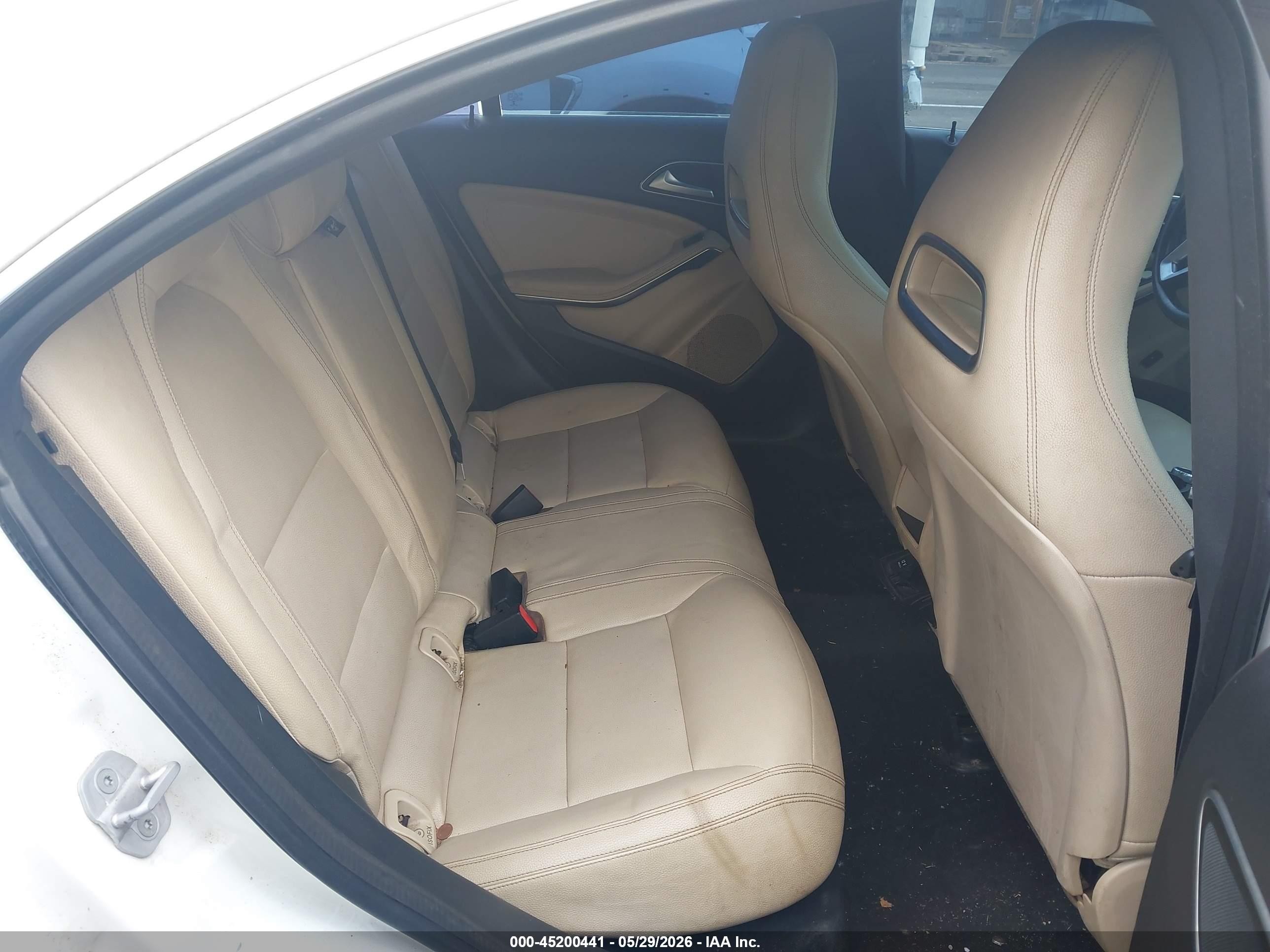 2014 Mercedes-benz Cla 250   White vin: WDDSJ4EB7EN116903