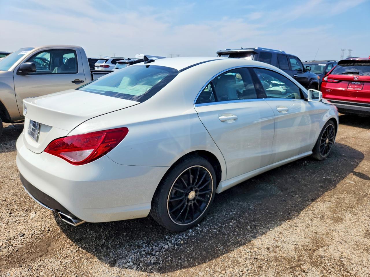 2014 Mercedes-benz Cla 250 White vin: WDDSJ4EB7EN125665