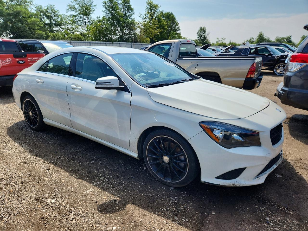 2014 Mercedes-benz Cla 250 White vin: WDDSJ4EB7EN125665