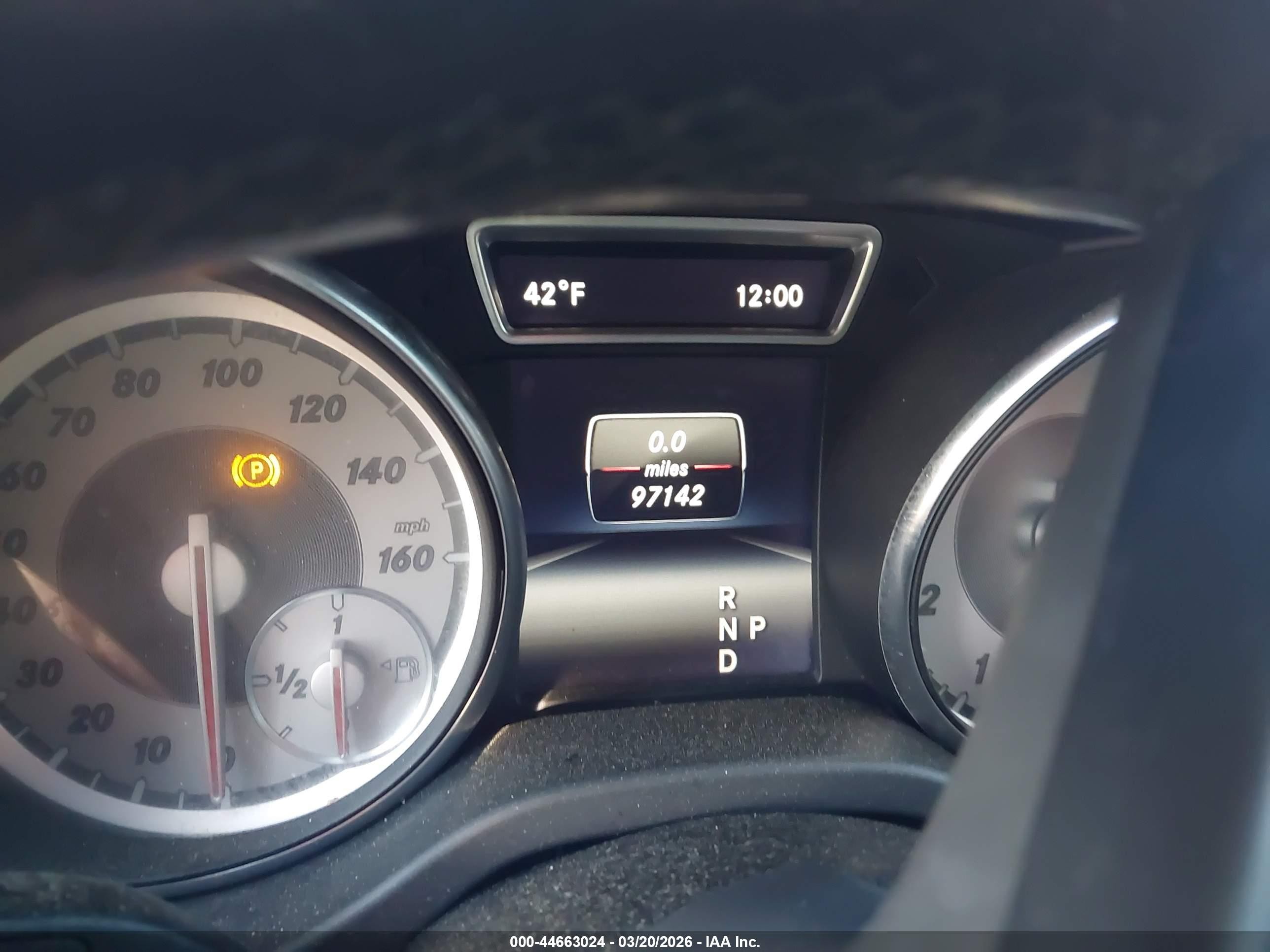 2014 Mercedes-benz Cla 250   Red vin: WDDSJ4EB7EN125827