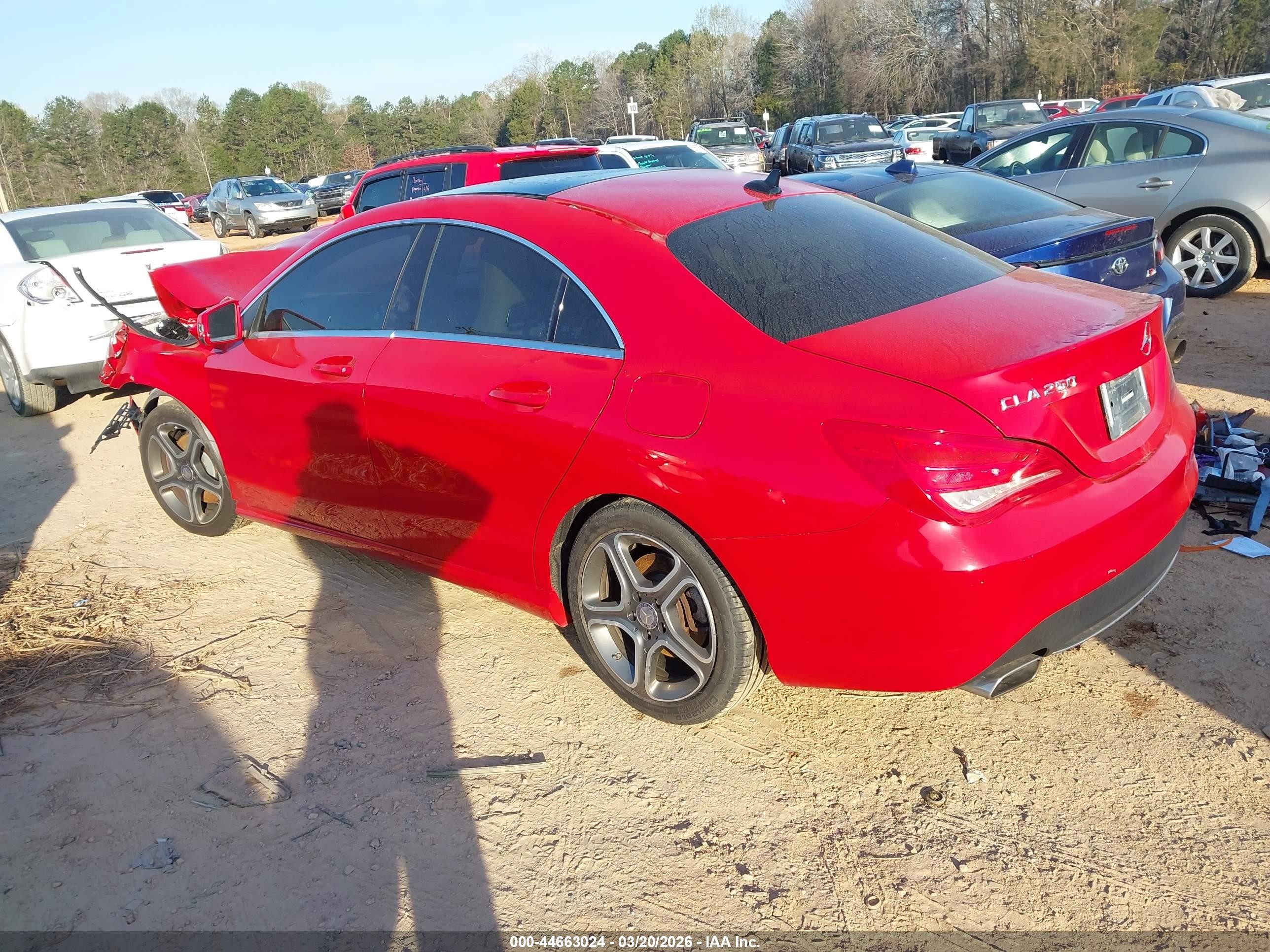 2014 Mercedes-benz Cla 250   Red vin: WDDSJ4EB7EN125827