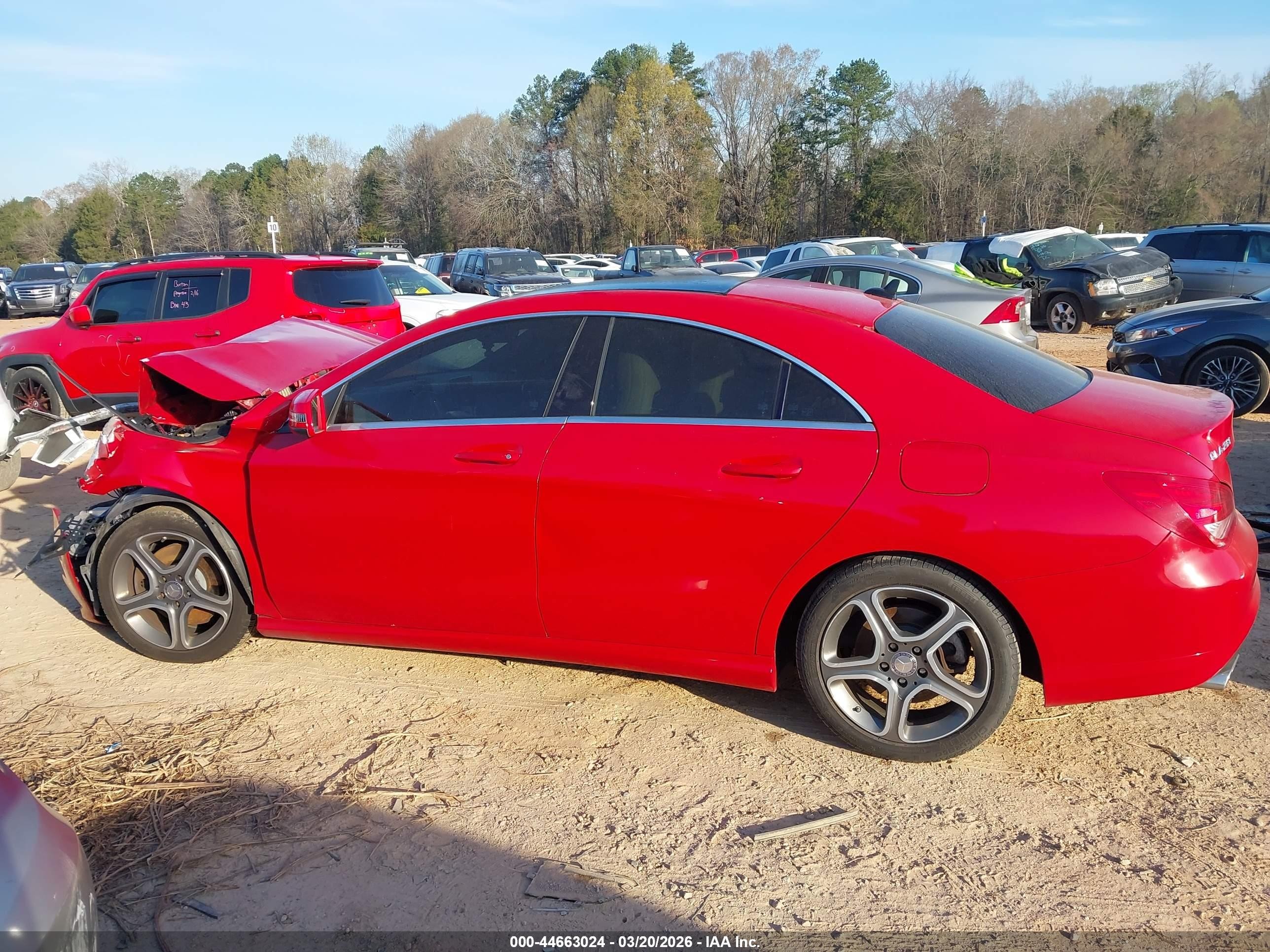 2014 Mercedes-benz Cla 250   Red vin: WDDSJ4EB7EN125827