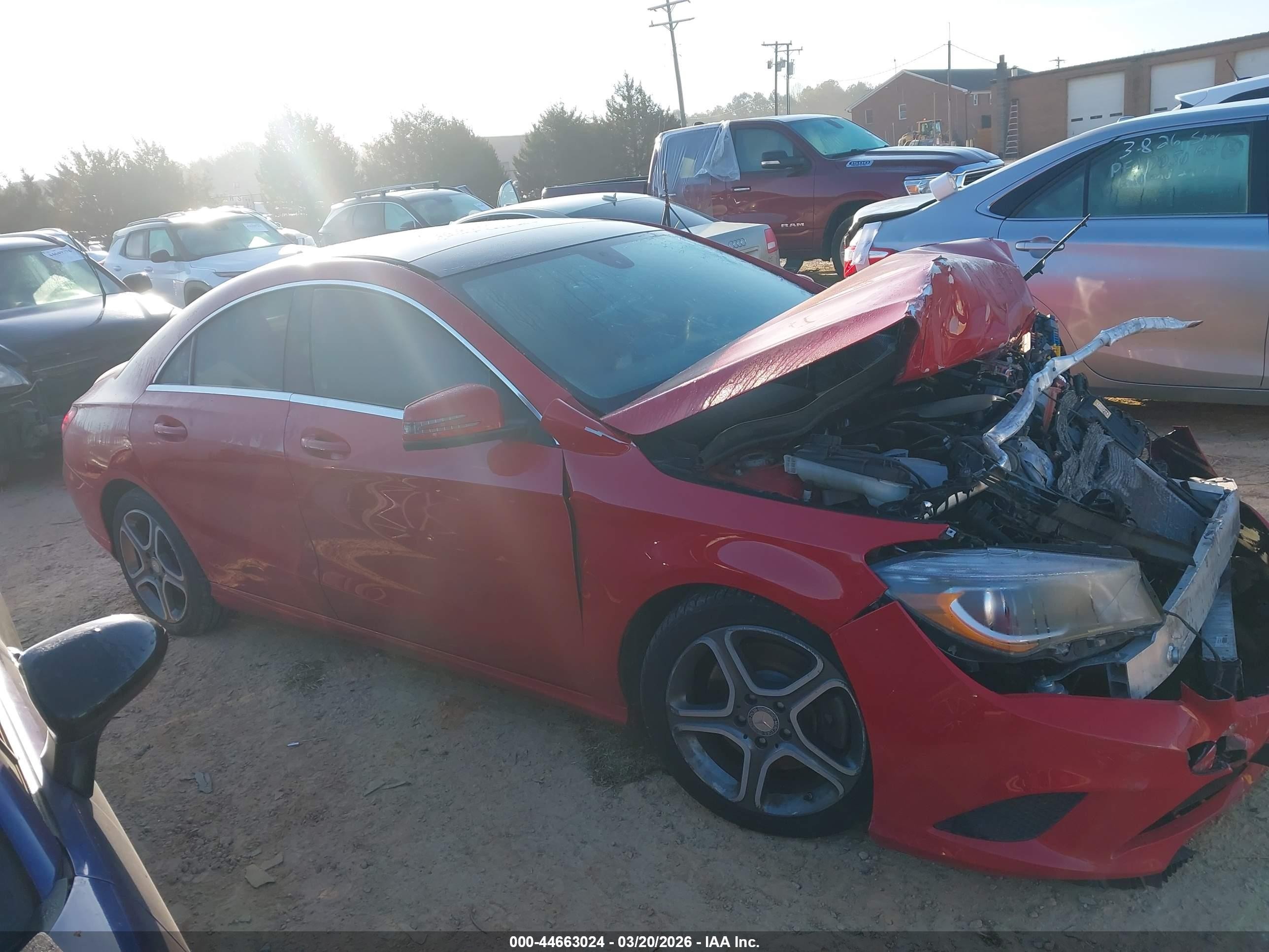 2014 Mercedes-benz Cla 250   Red vin: WDDSJ4EB7EN125827
