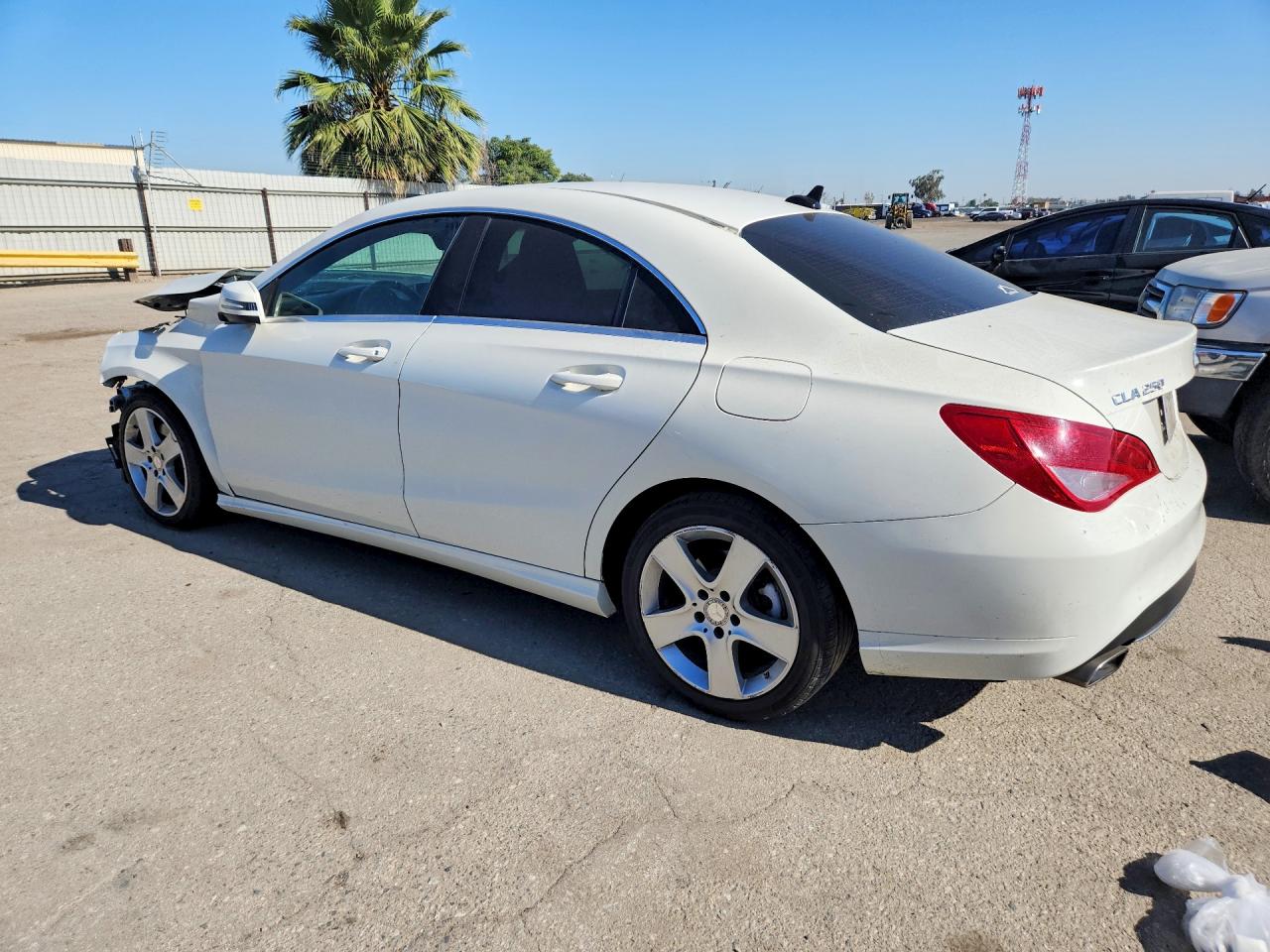 2015 Mercedes-benz Cla 250 White vin: WDDSJ4EB7FN169473