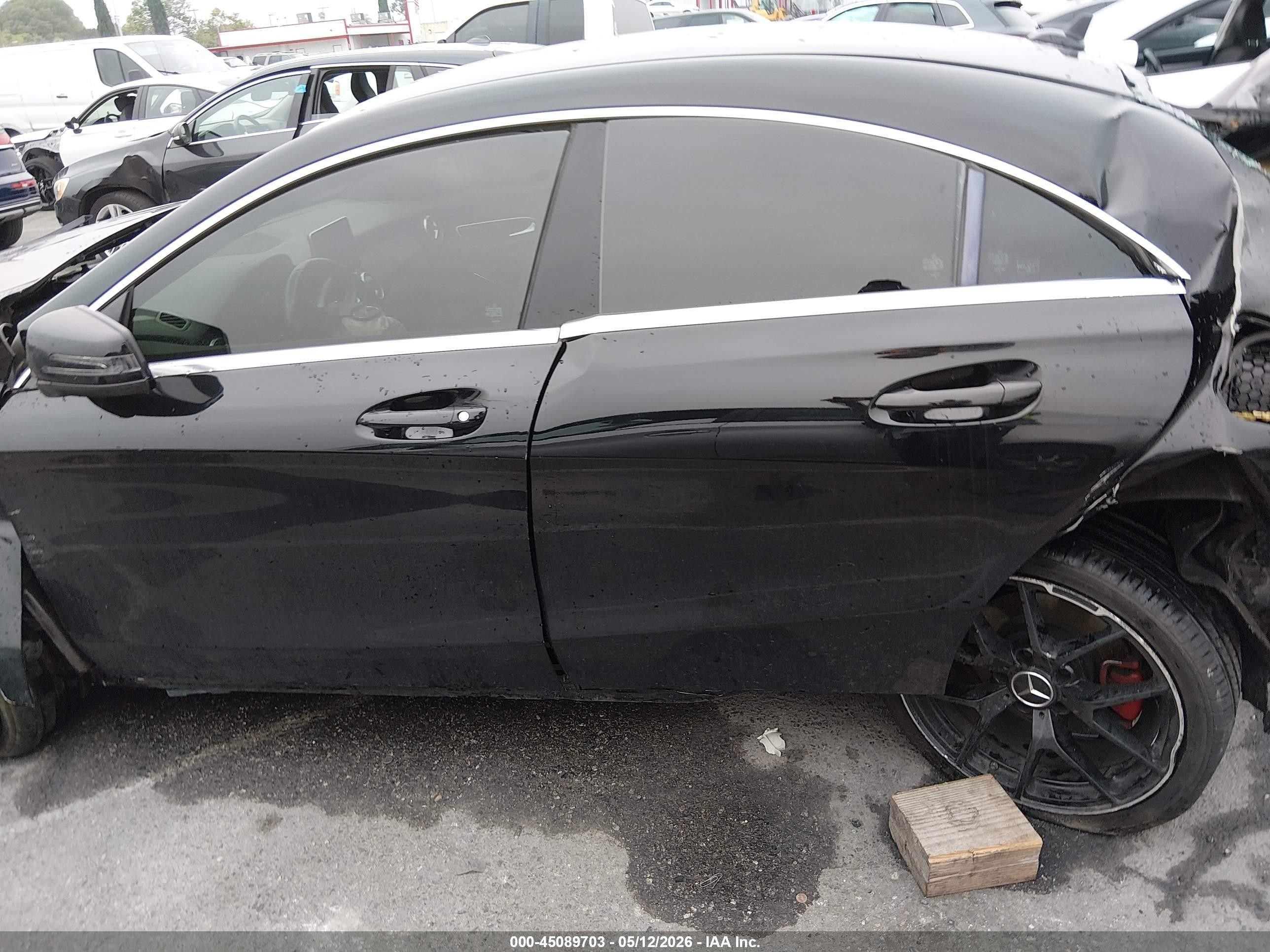 2015 Mercedes-benz Cla 250   Black vin: WDDSJ4EB7FN177007